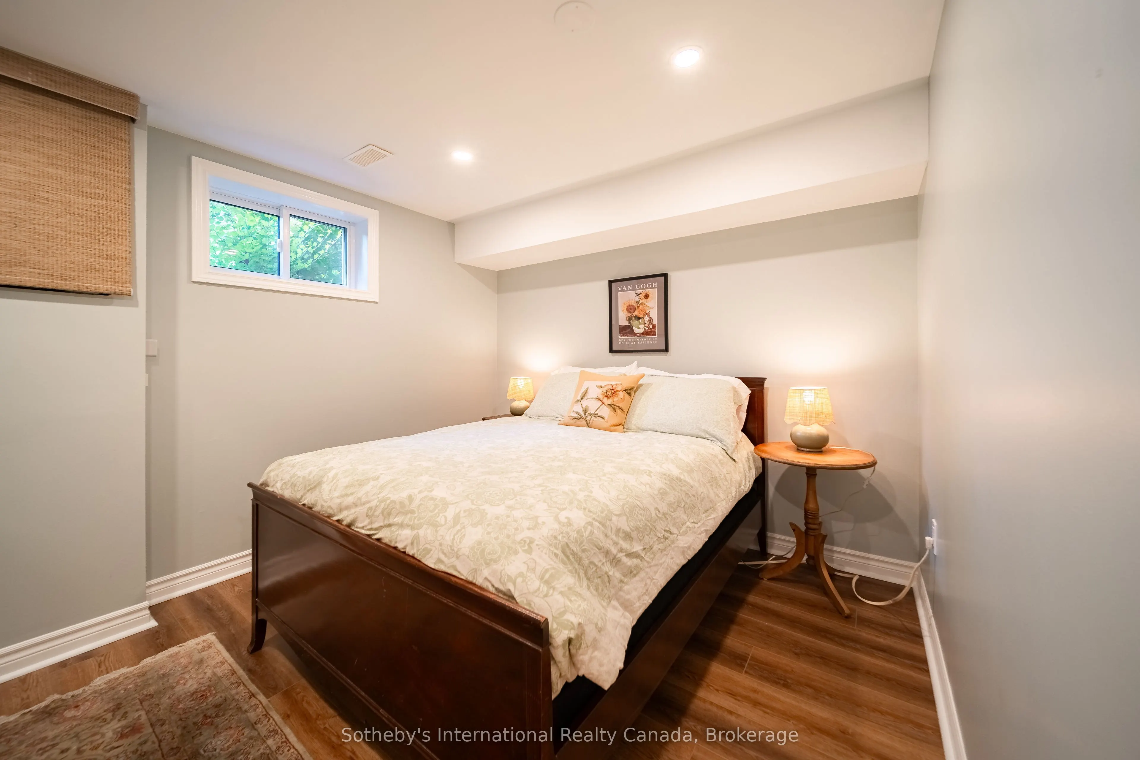 885 Fletcher Valley Crescent