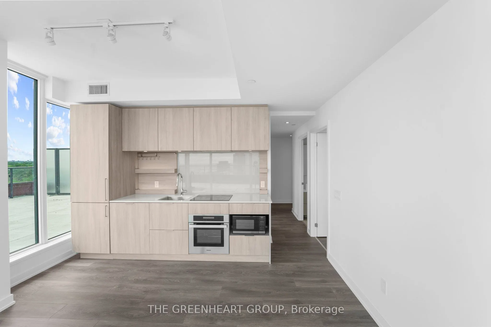 28 Ann Street #908