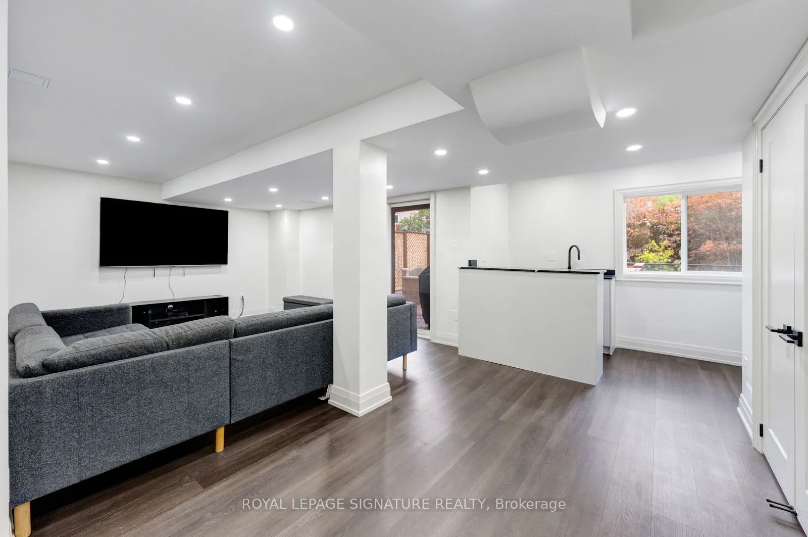 38 Charleswood Circle