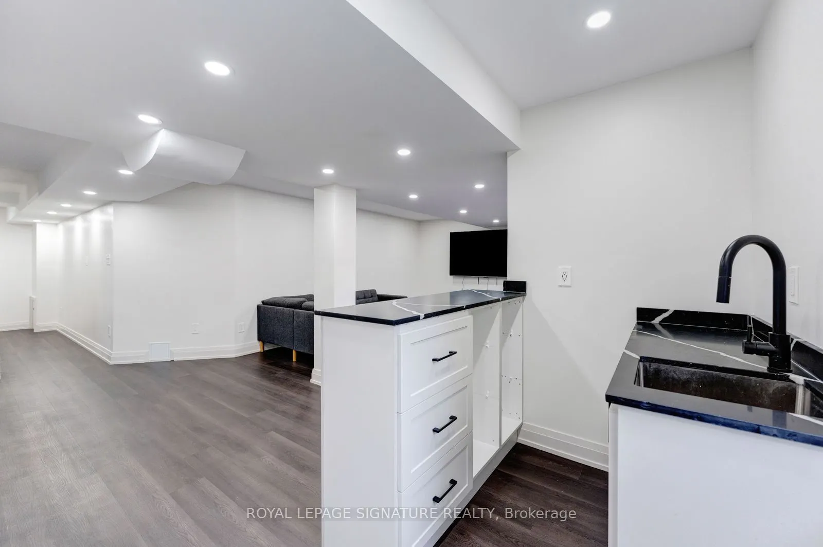 38 Charleswood Circle