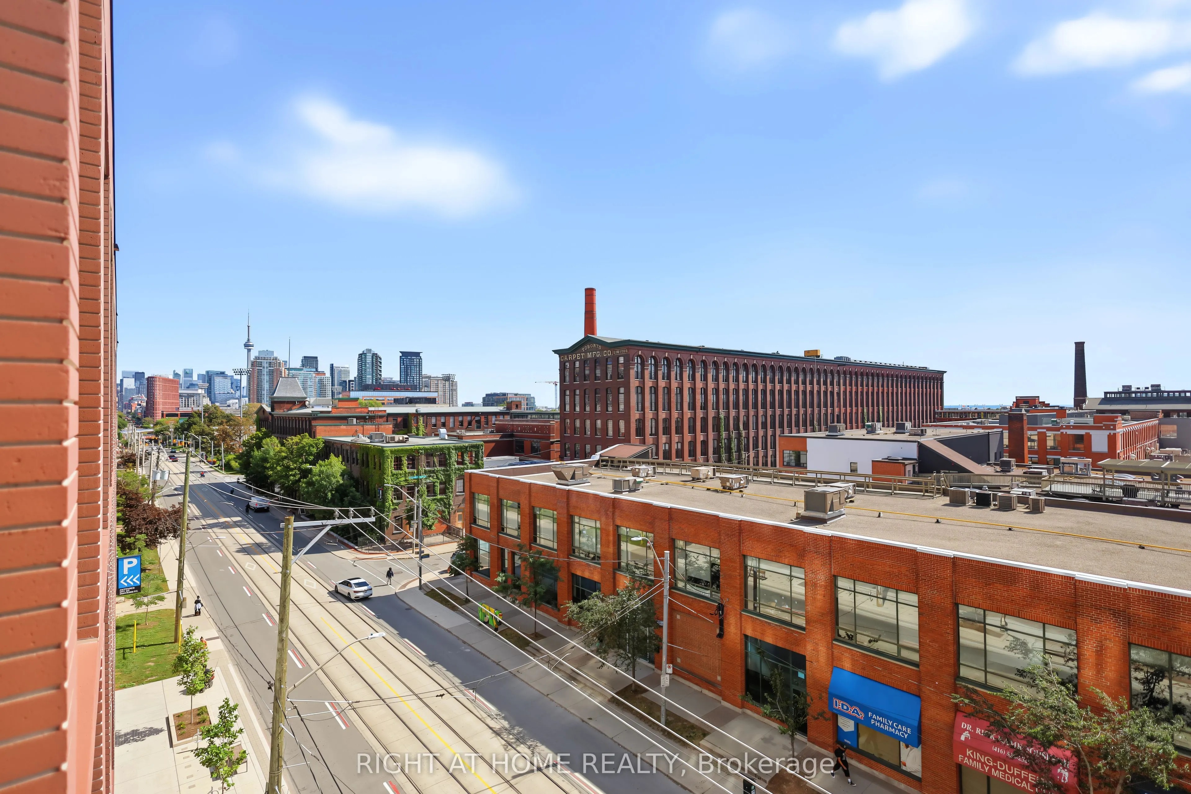 285 Dufferin Street #421