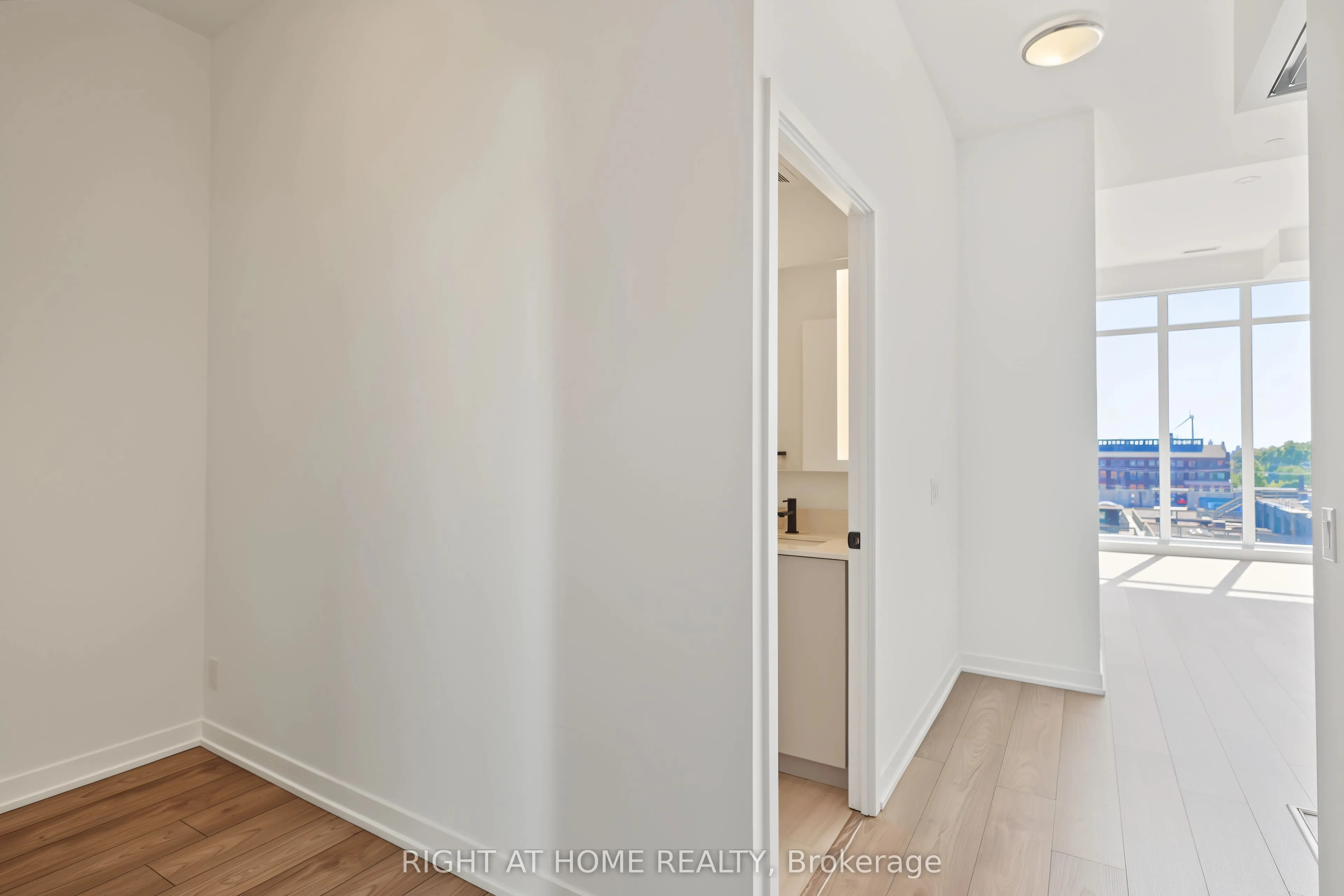 285 Dufferin Street #421