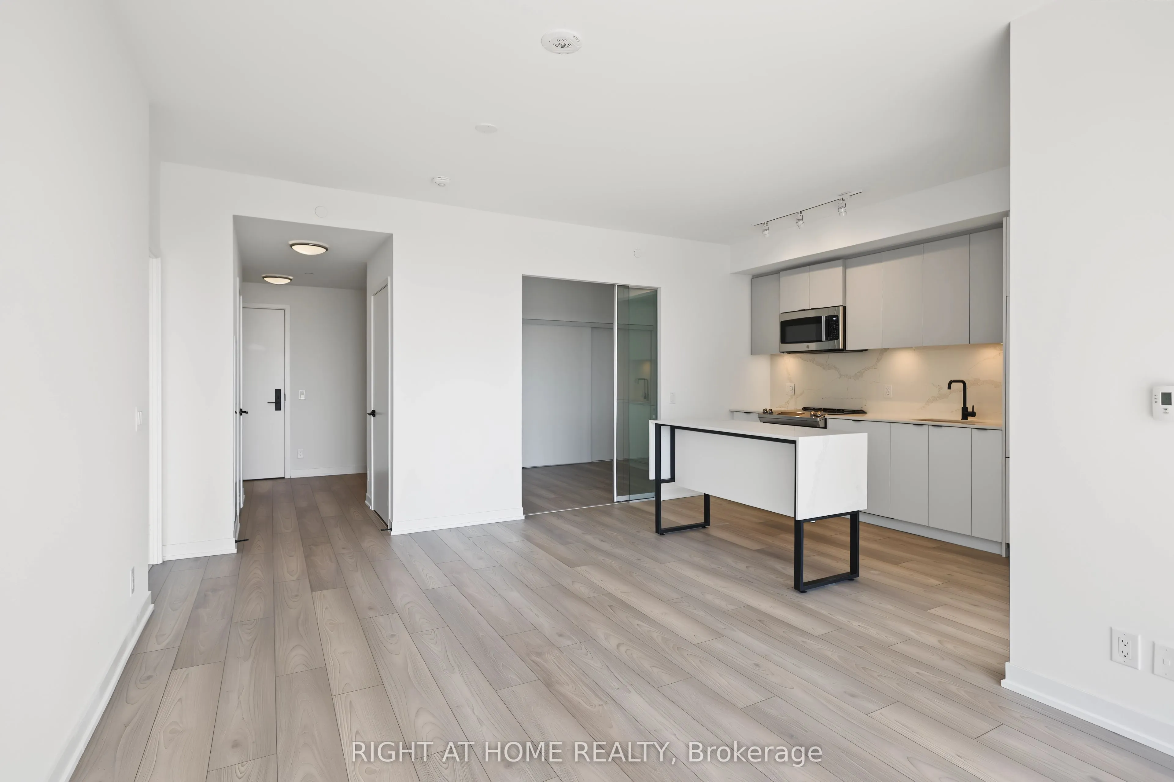 285 Dufferin Street #619