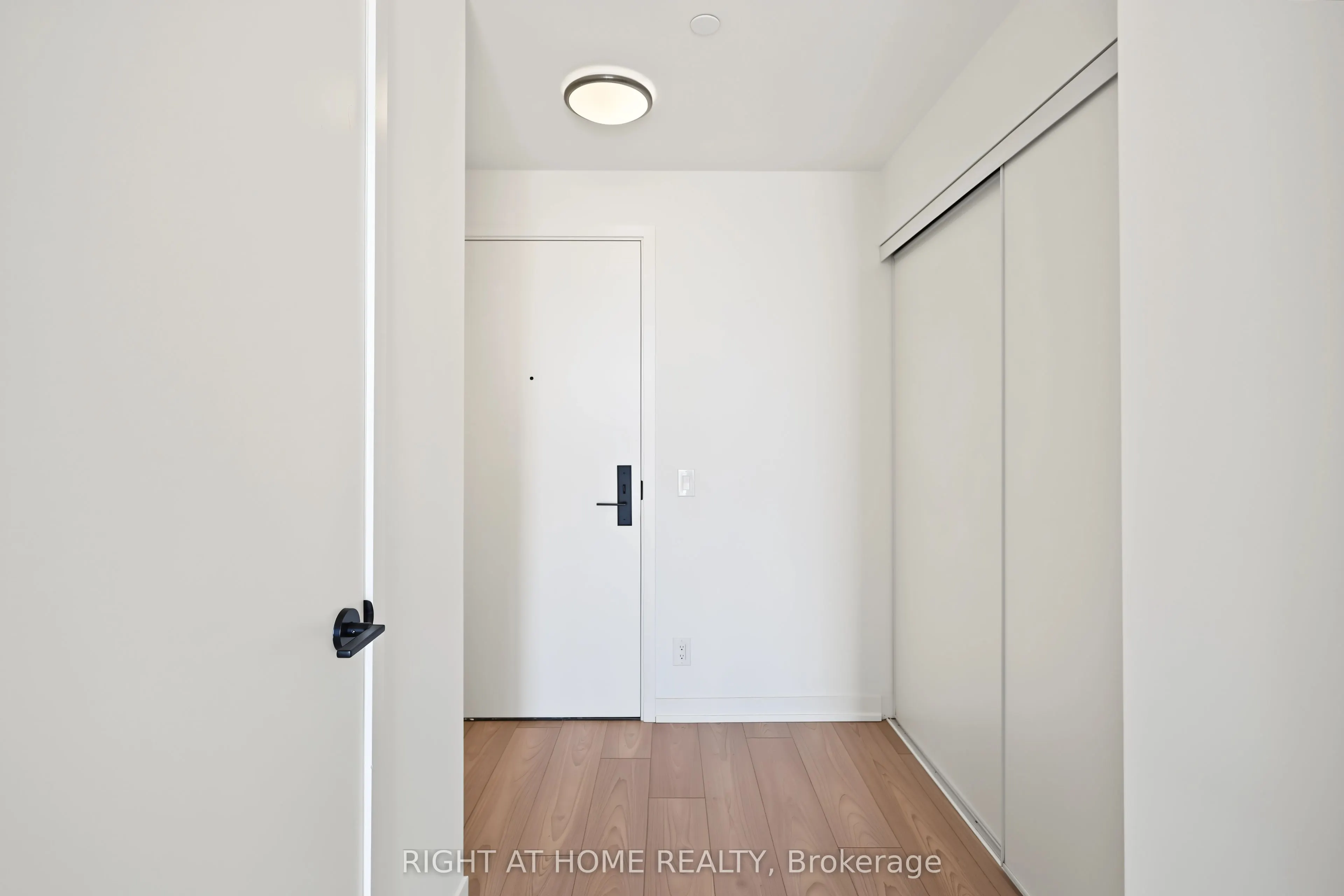 285 Dufferin Street #619