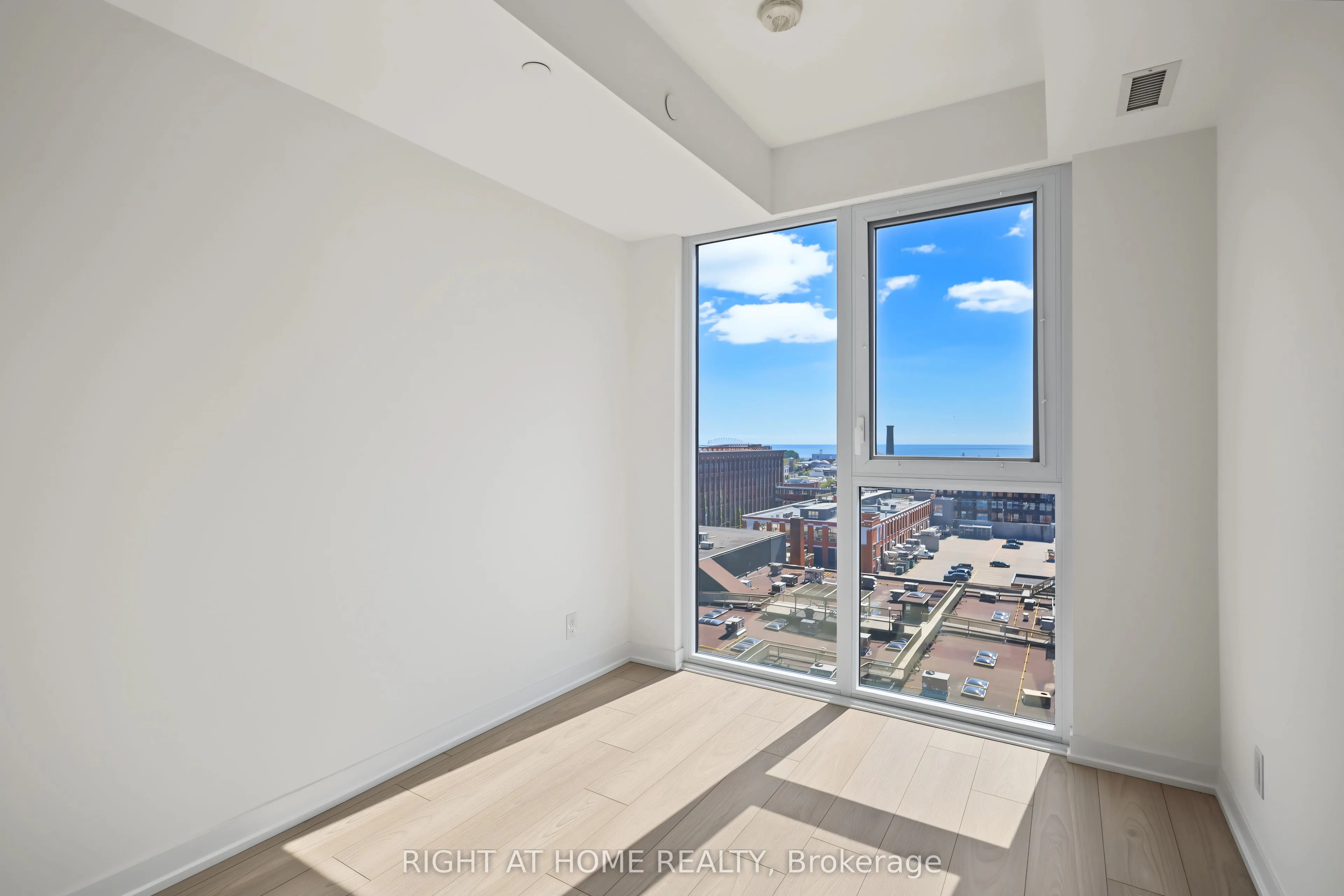 285 Dufferin Street #619