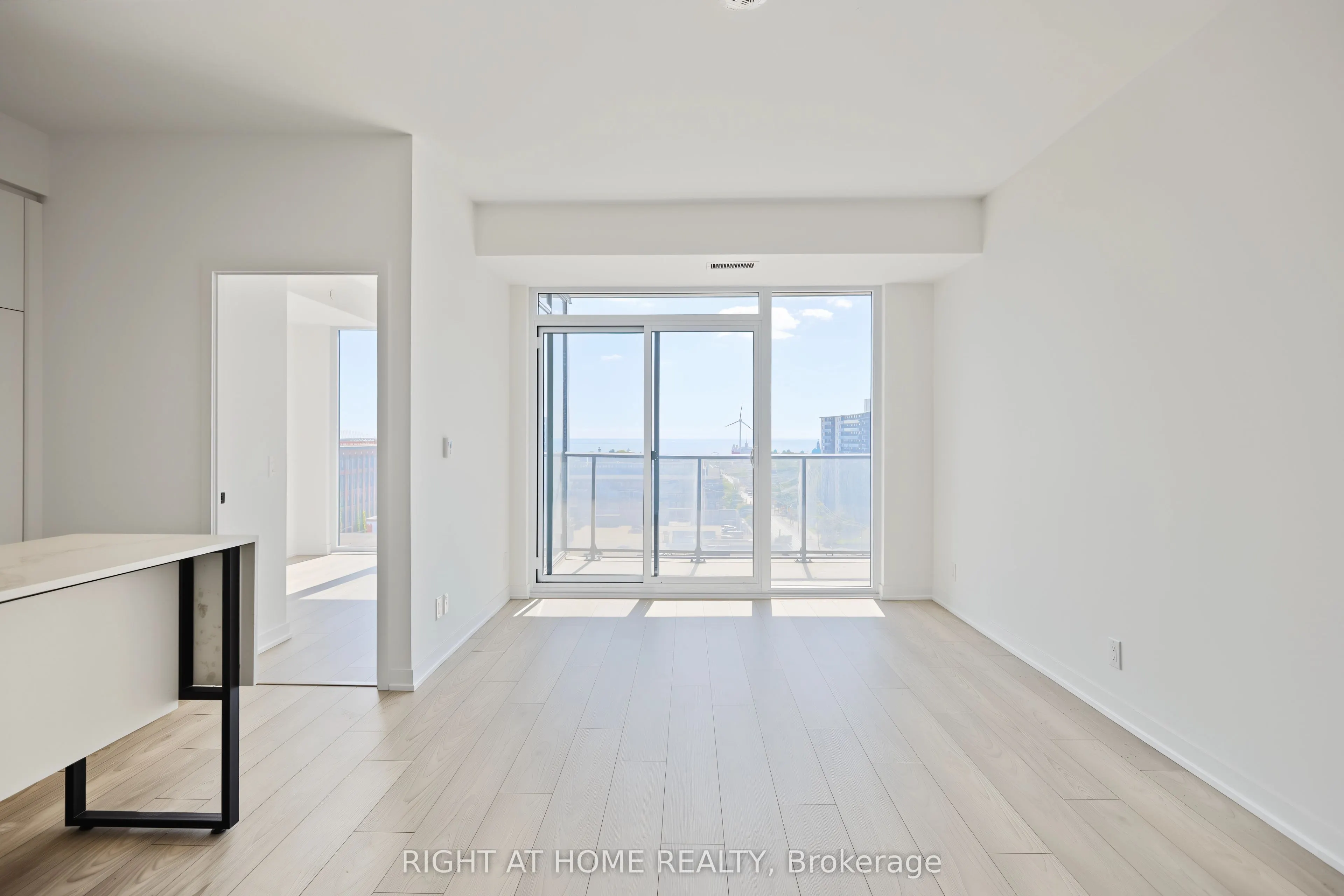 285 Dufferin Street #619
