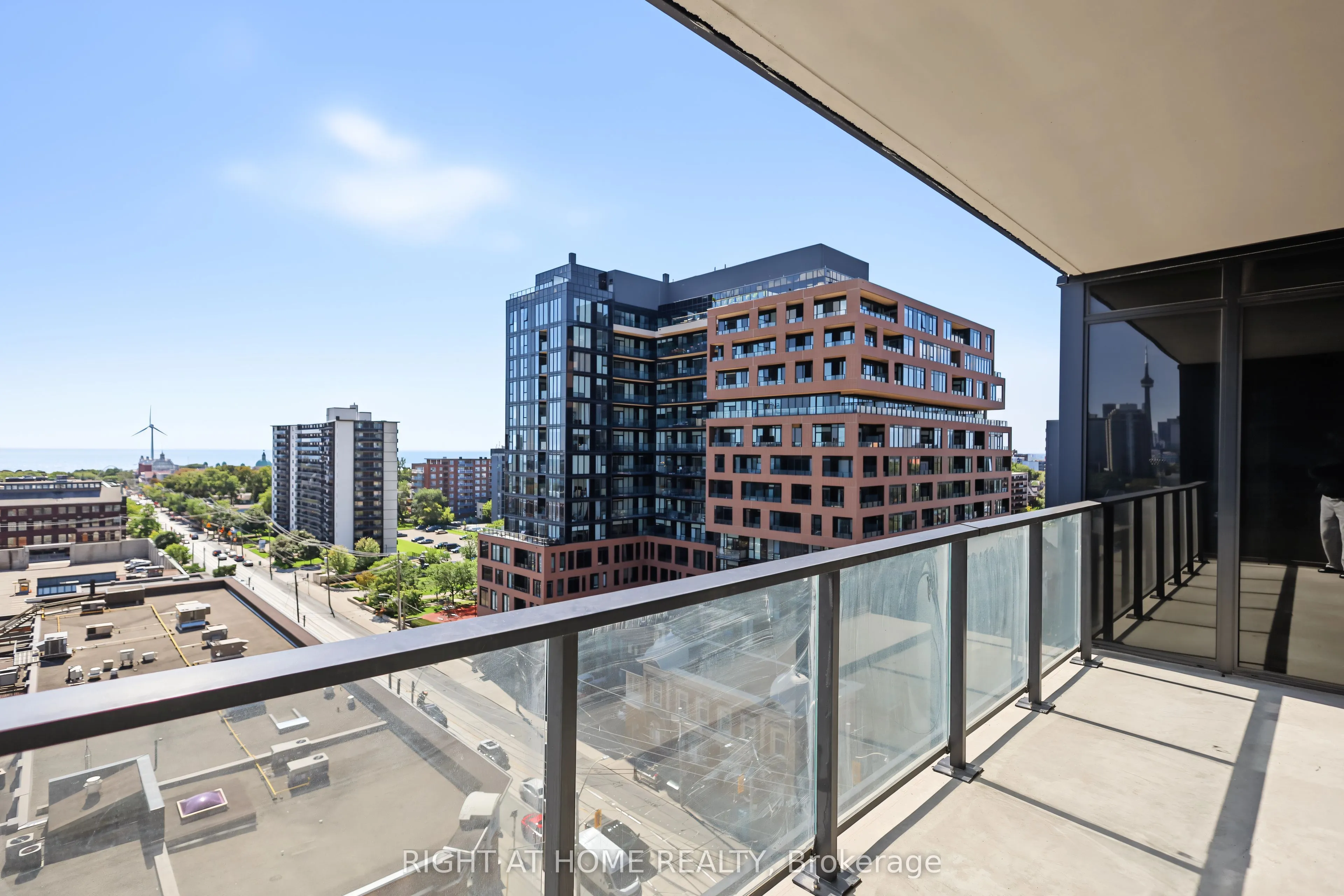 285 Dufferin Street #619