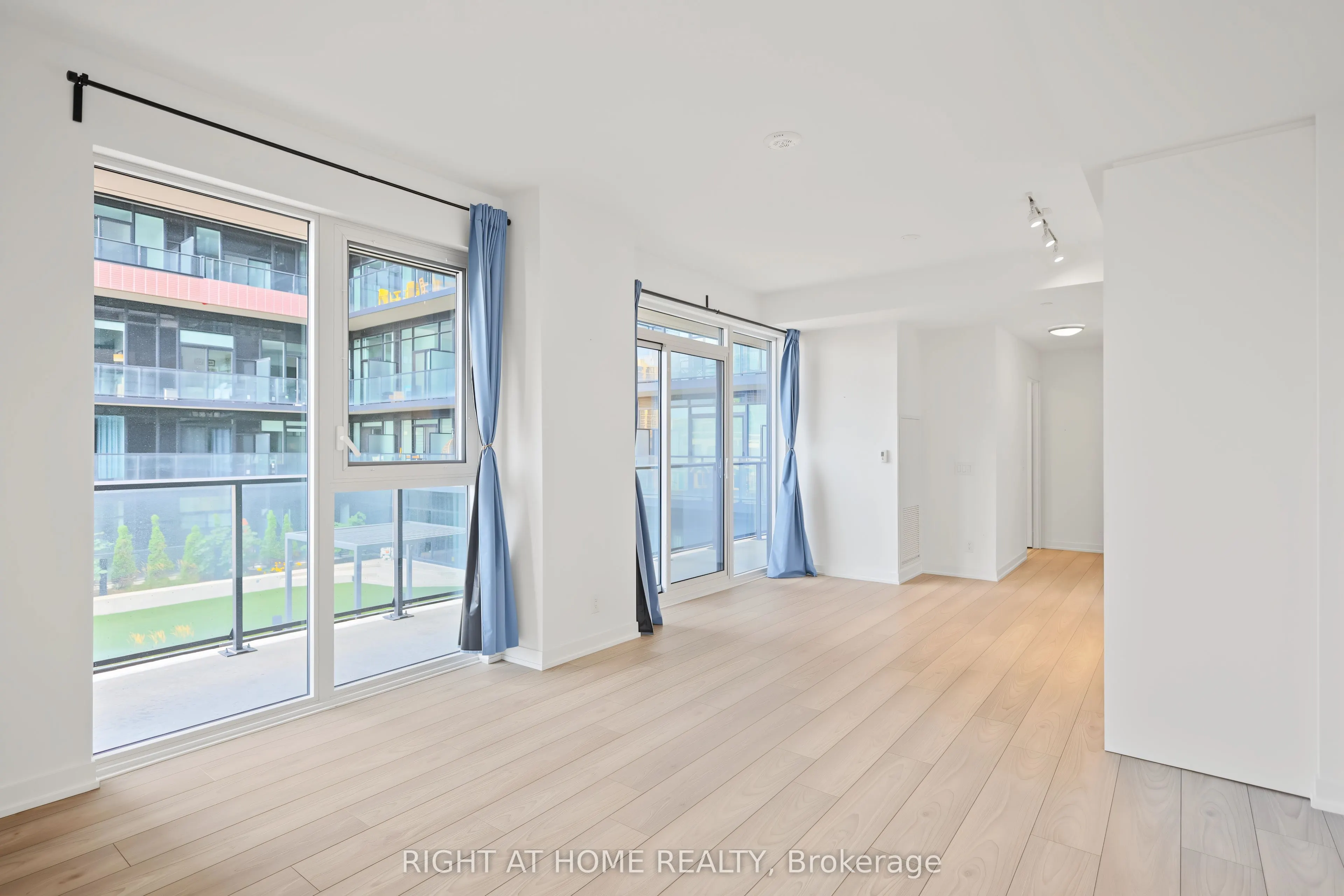 285 Dufferin Street #335