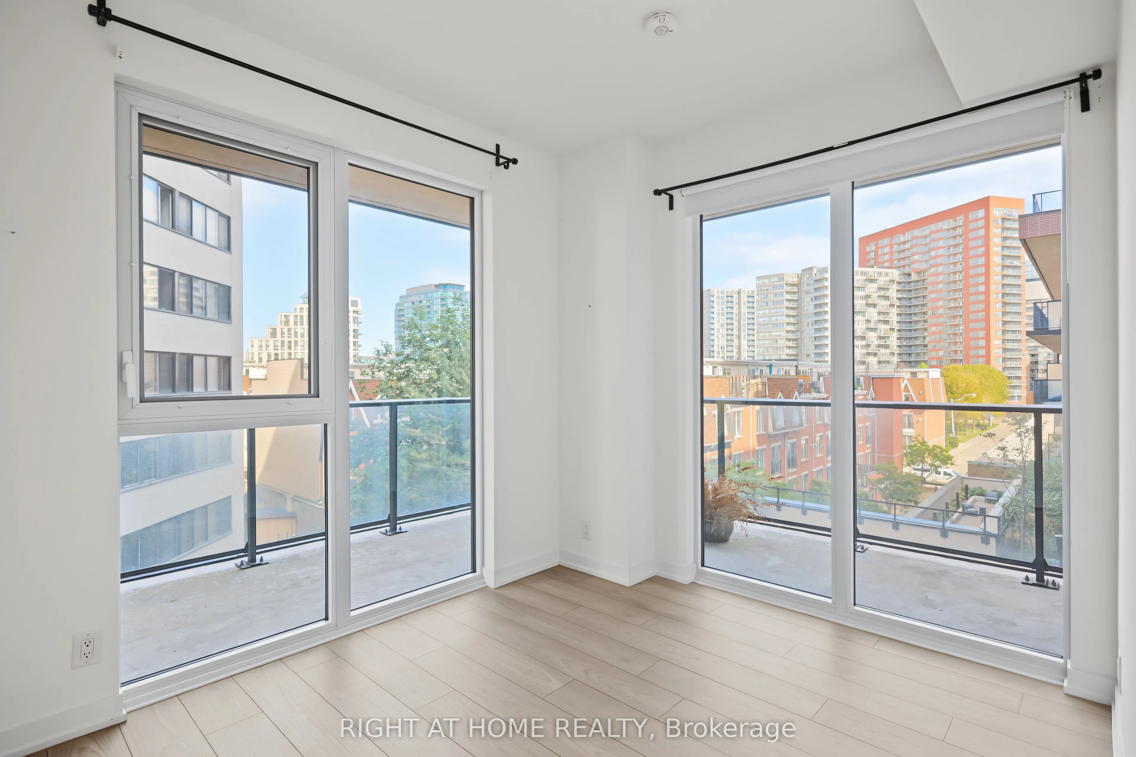 285 Dufferin Street #335