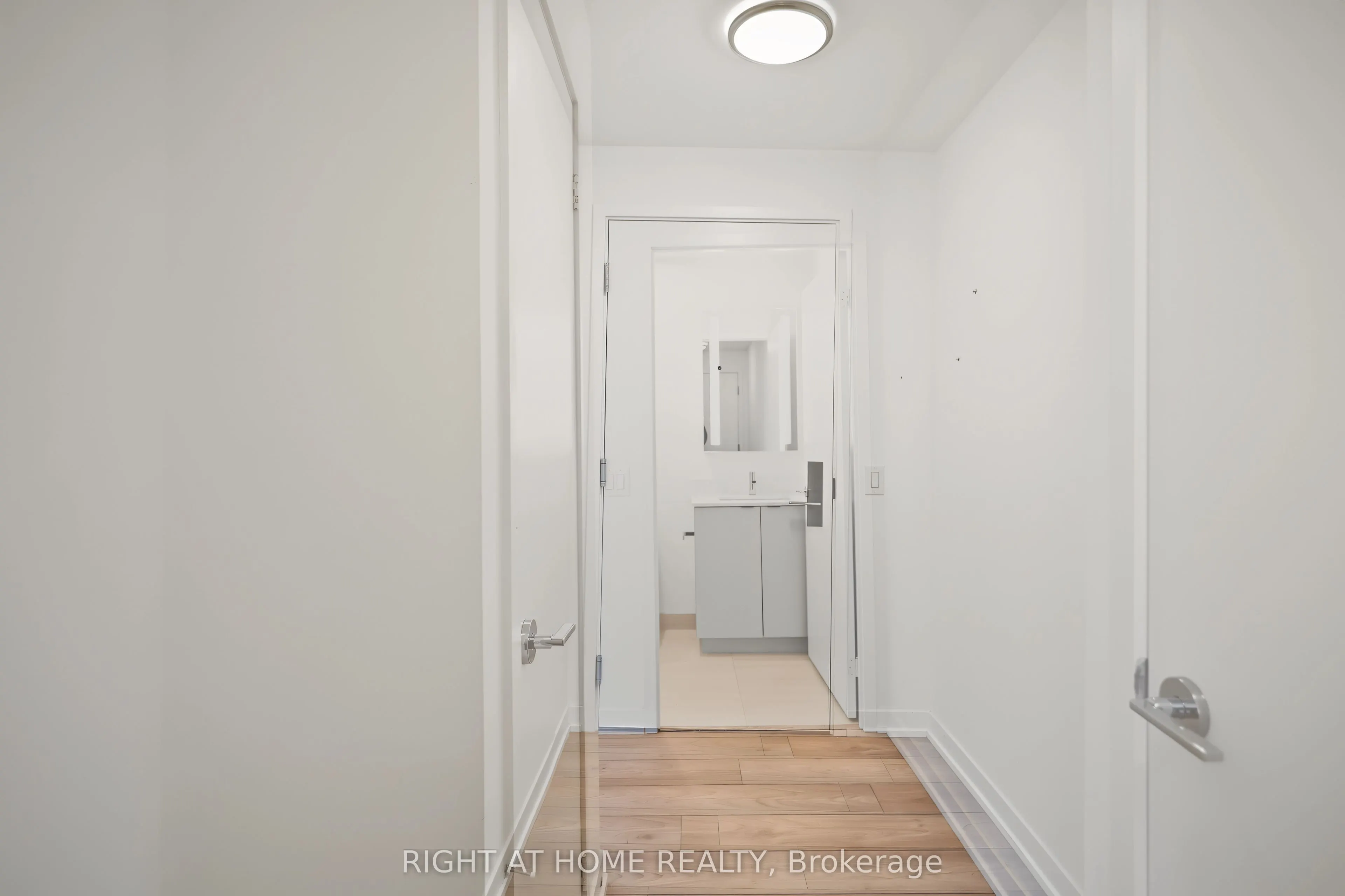 285 Dufferin Street #335
