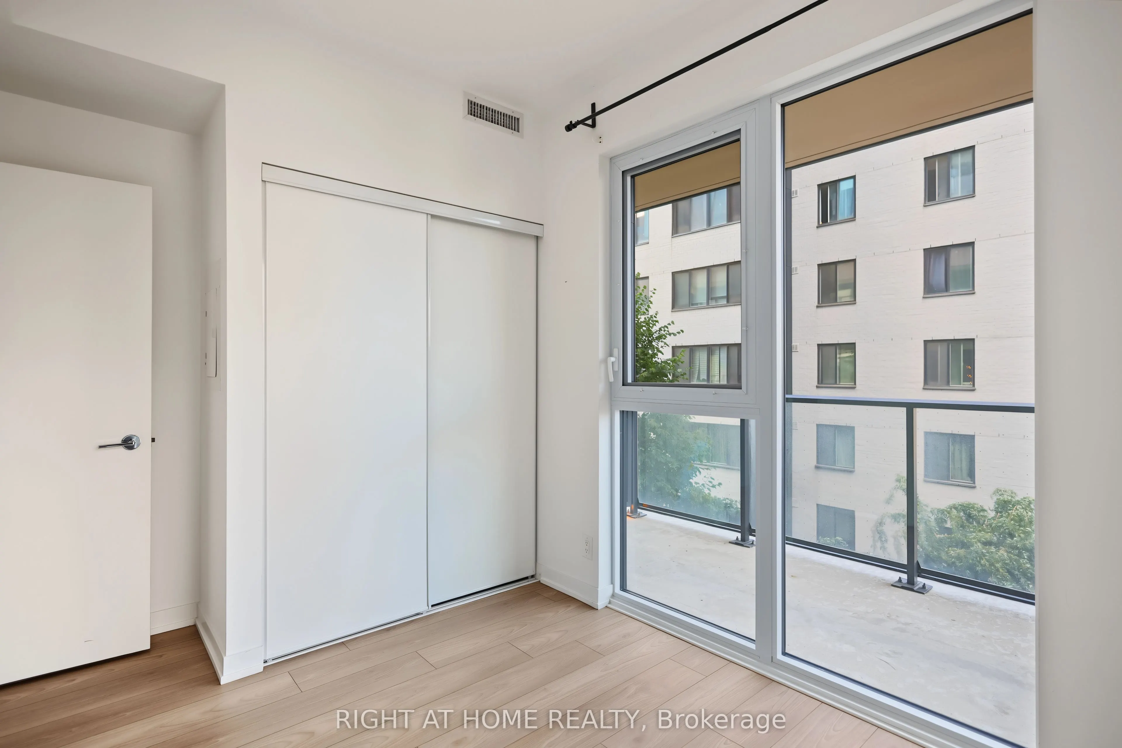 285 Dufferin Street #335