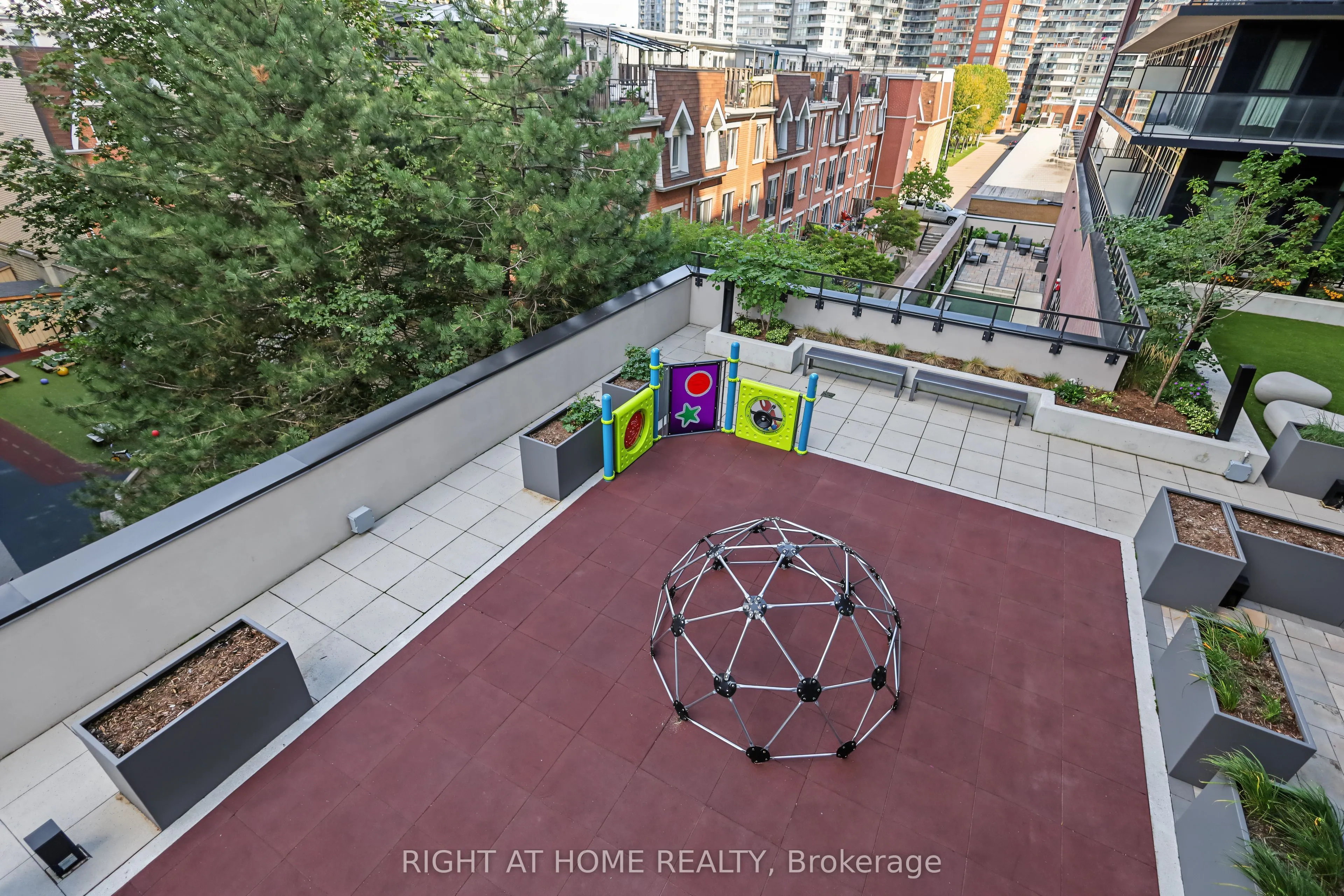 285 Dufferin Street #335
