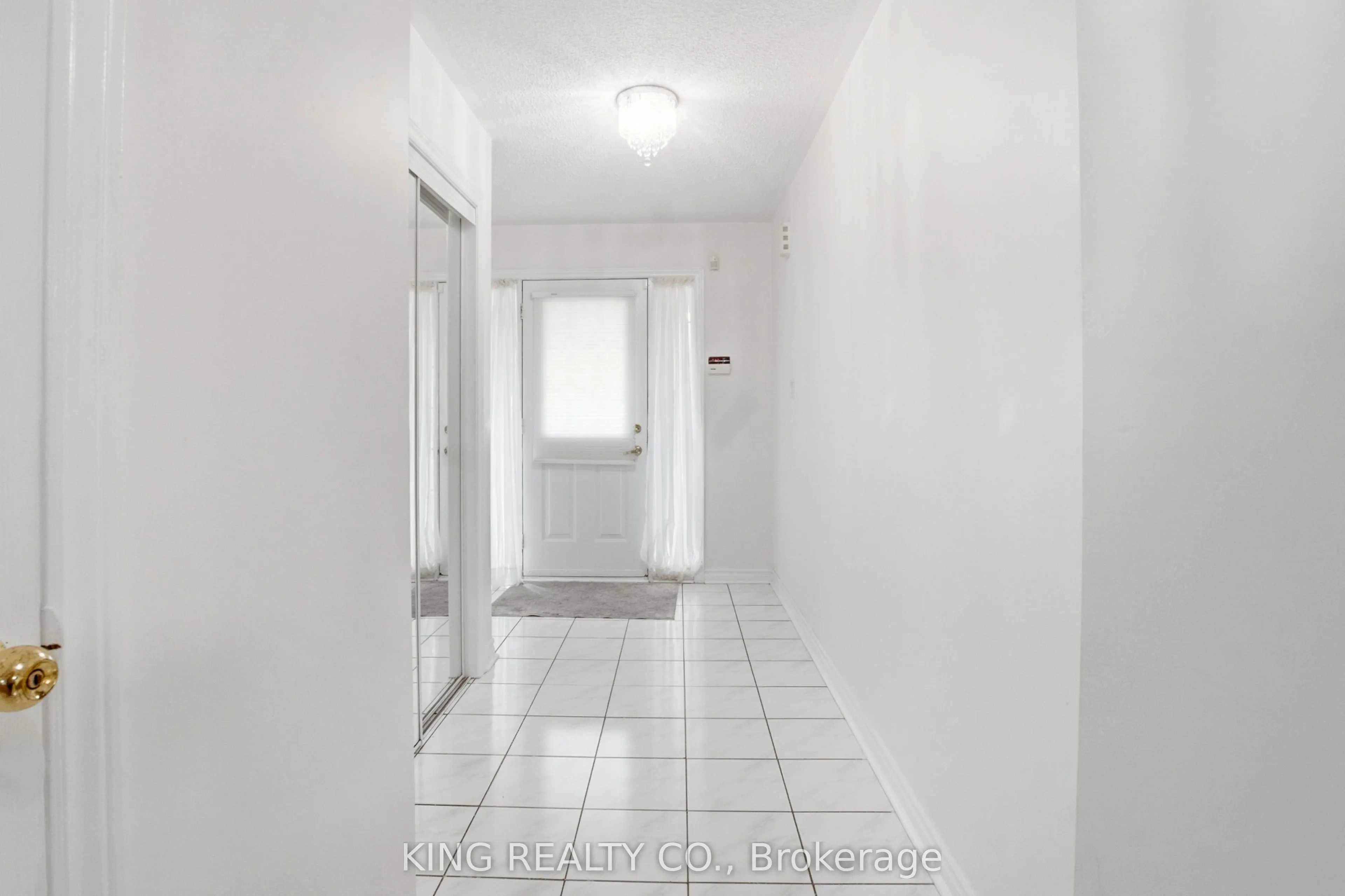 81 Tessler Crescent