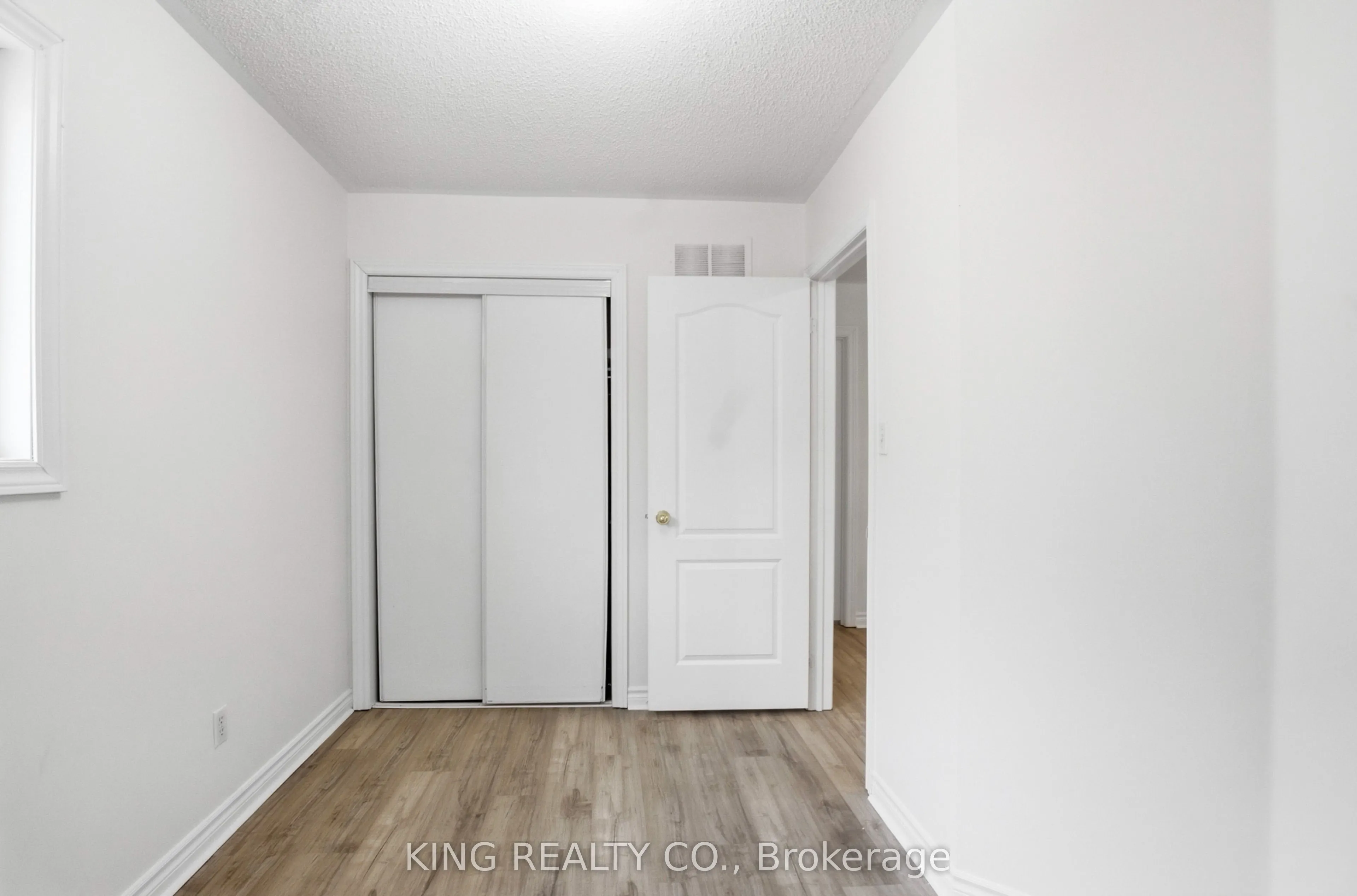 81 Tessler Crescent