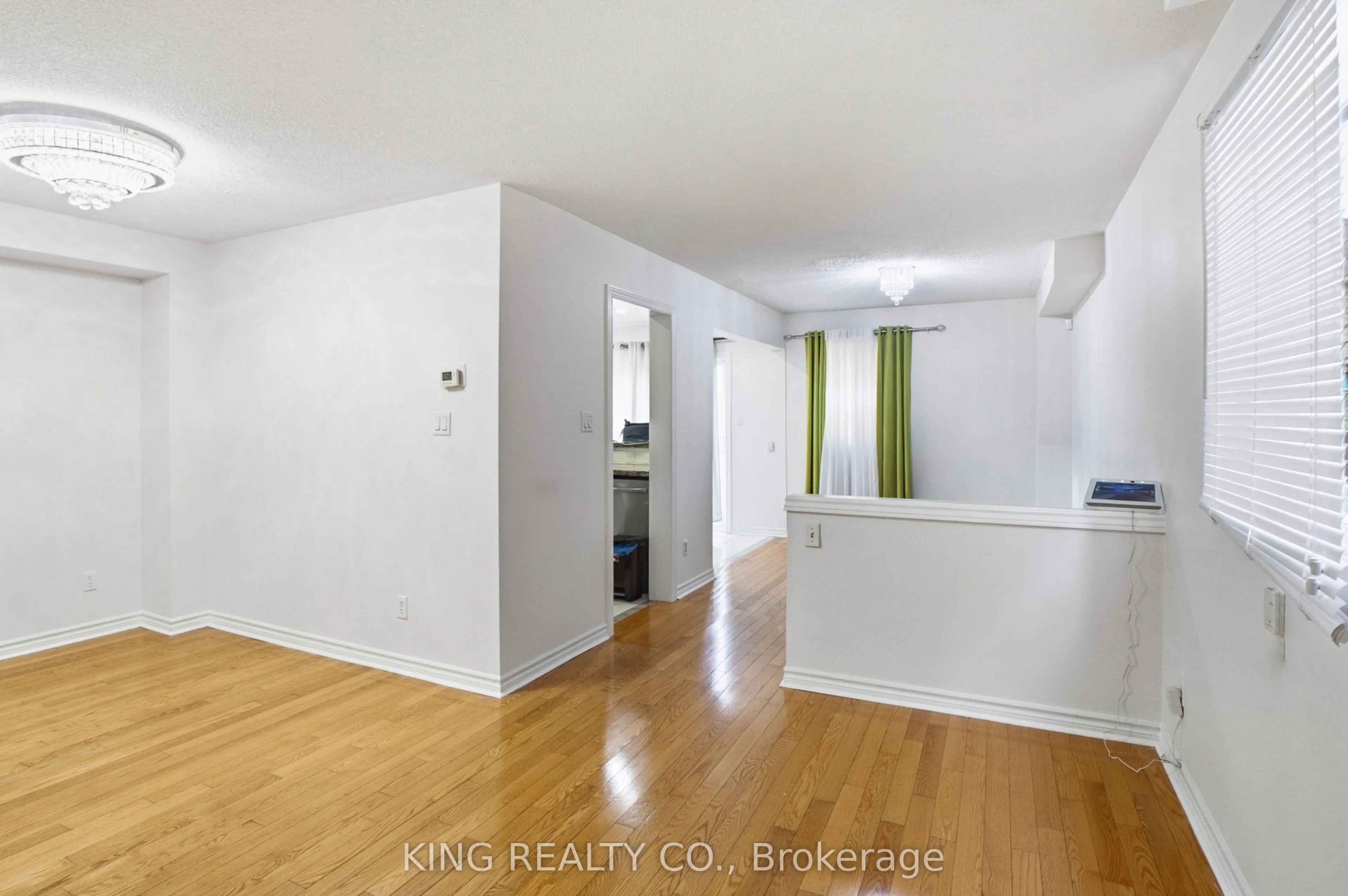81 Tessler Crescent