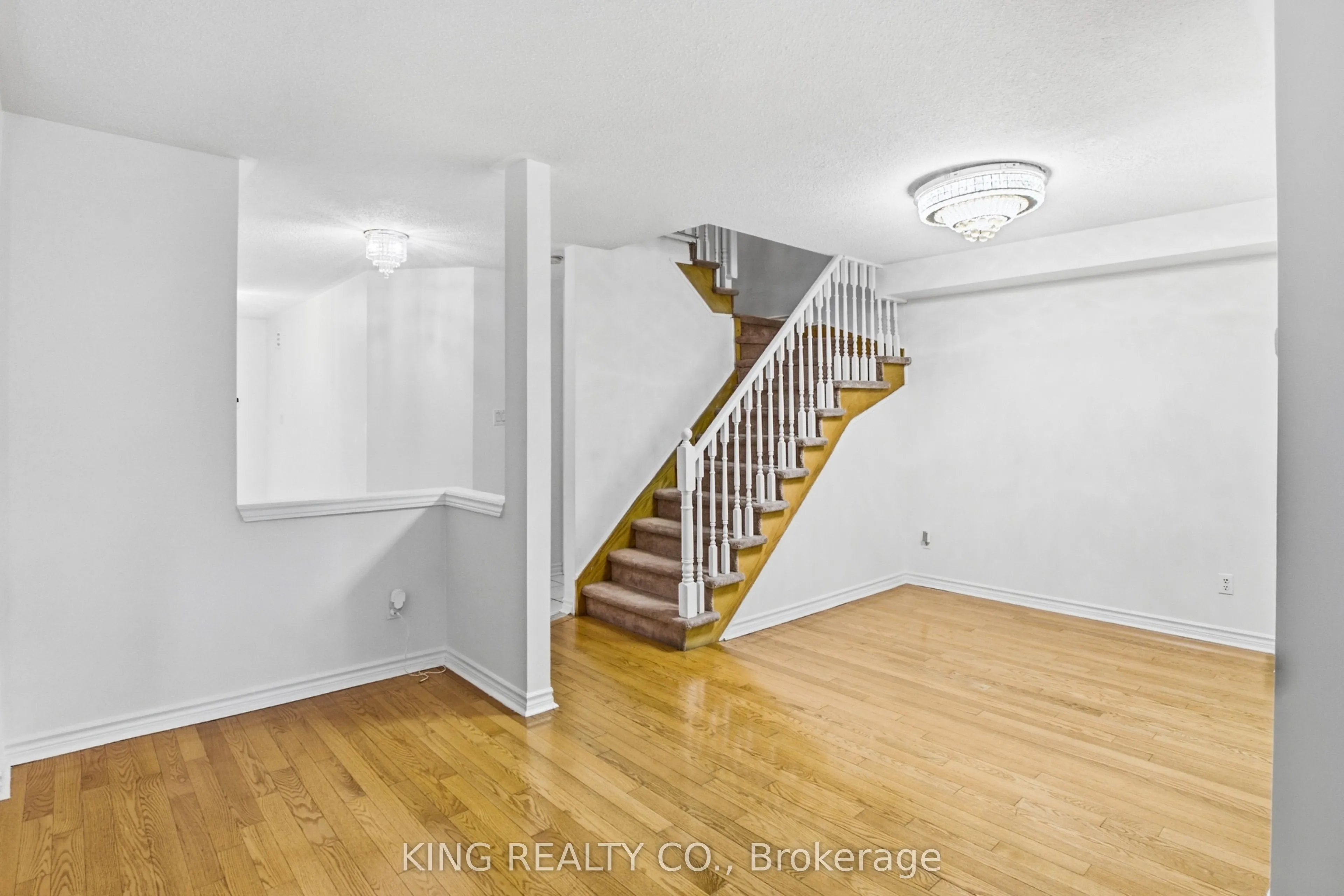 81 Tessler Crescent