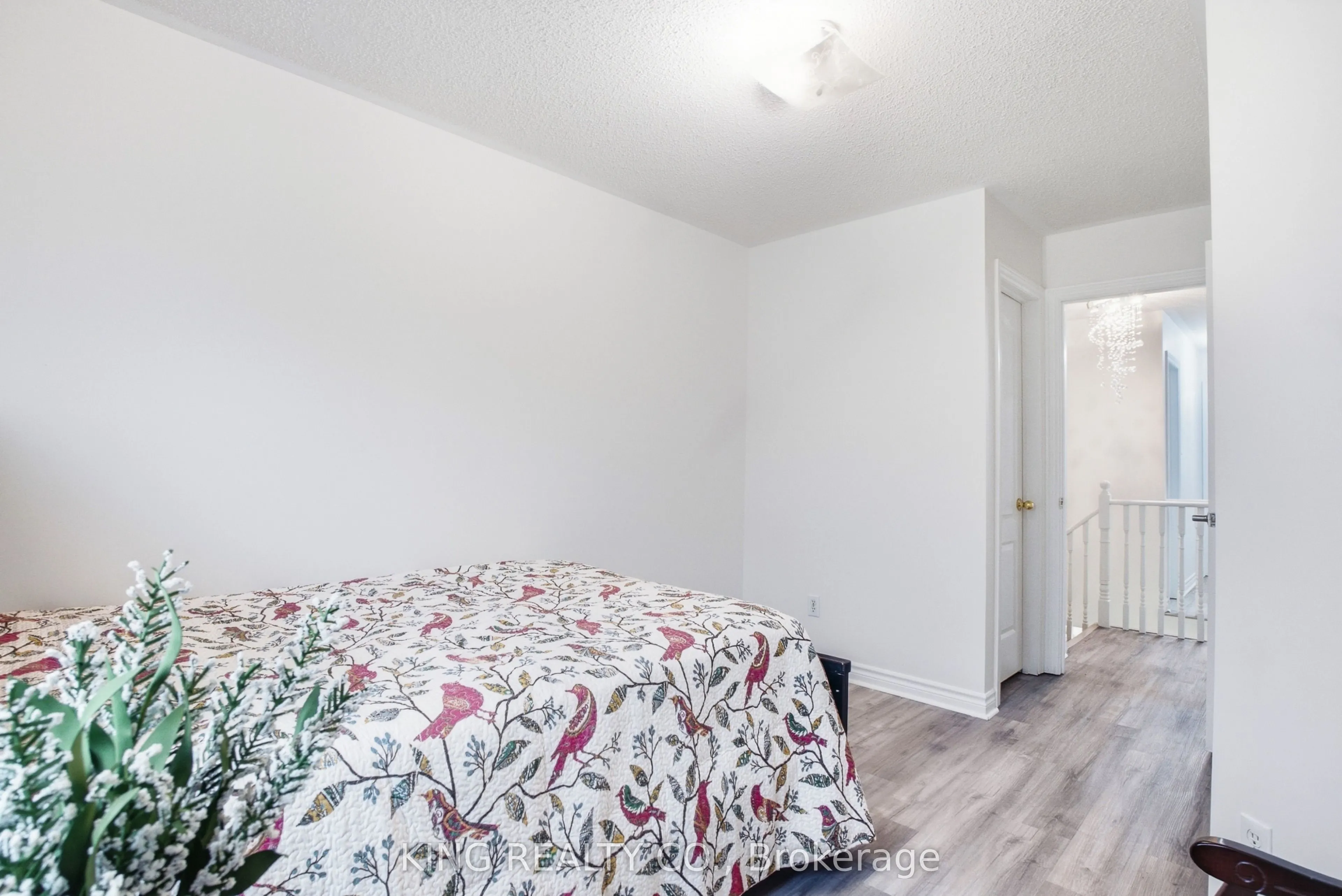 81 Tessler Crescent