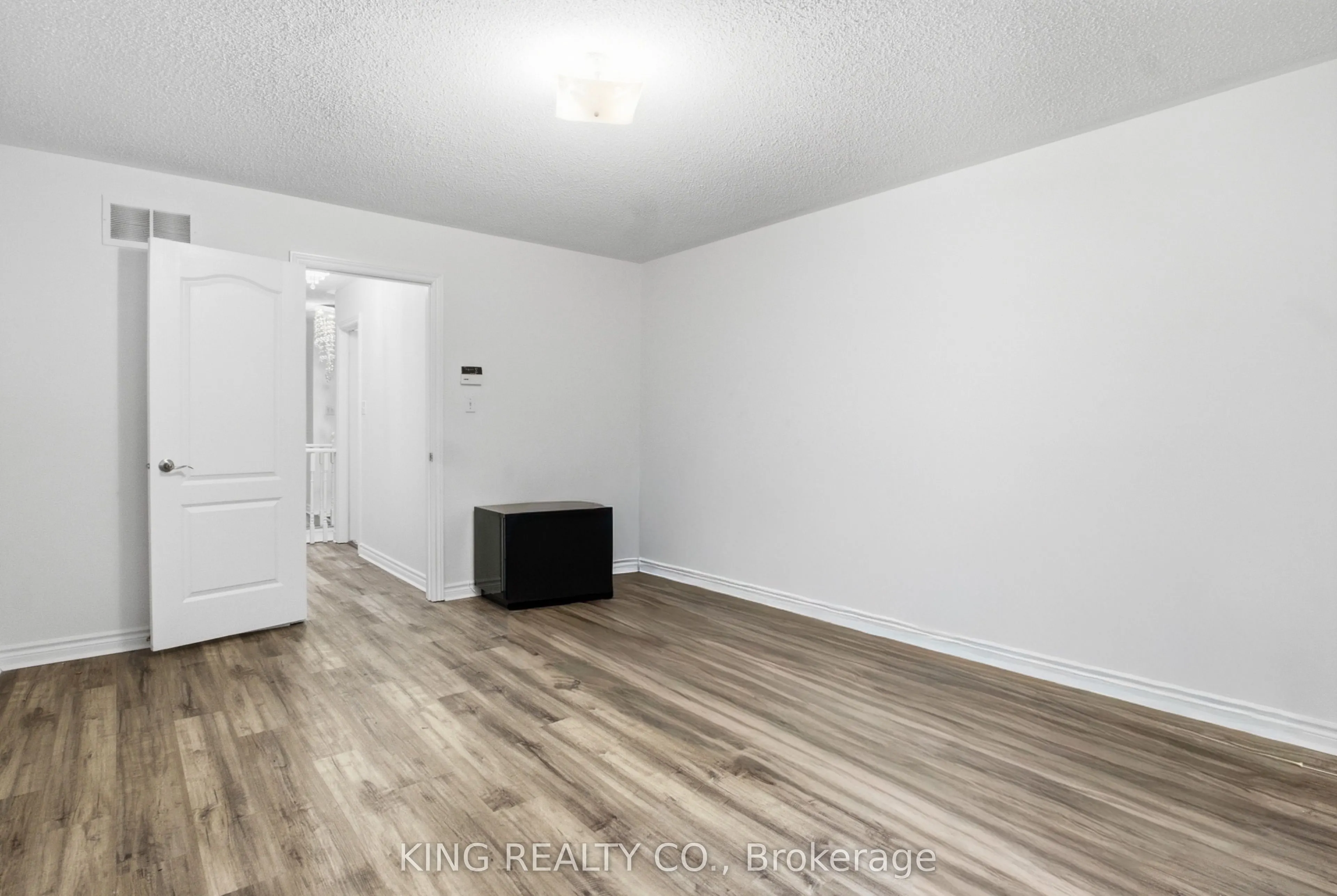 81 Tessler Crescent
