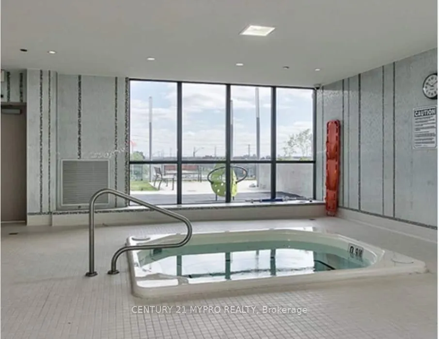 55 Eglinton Avenue W #103