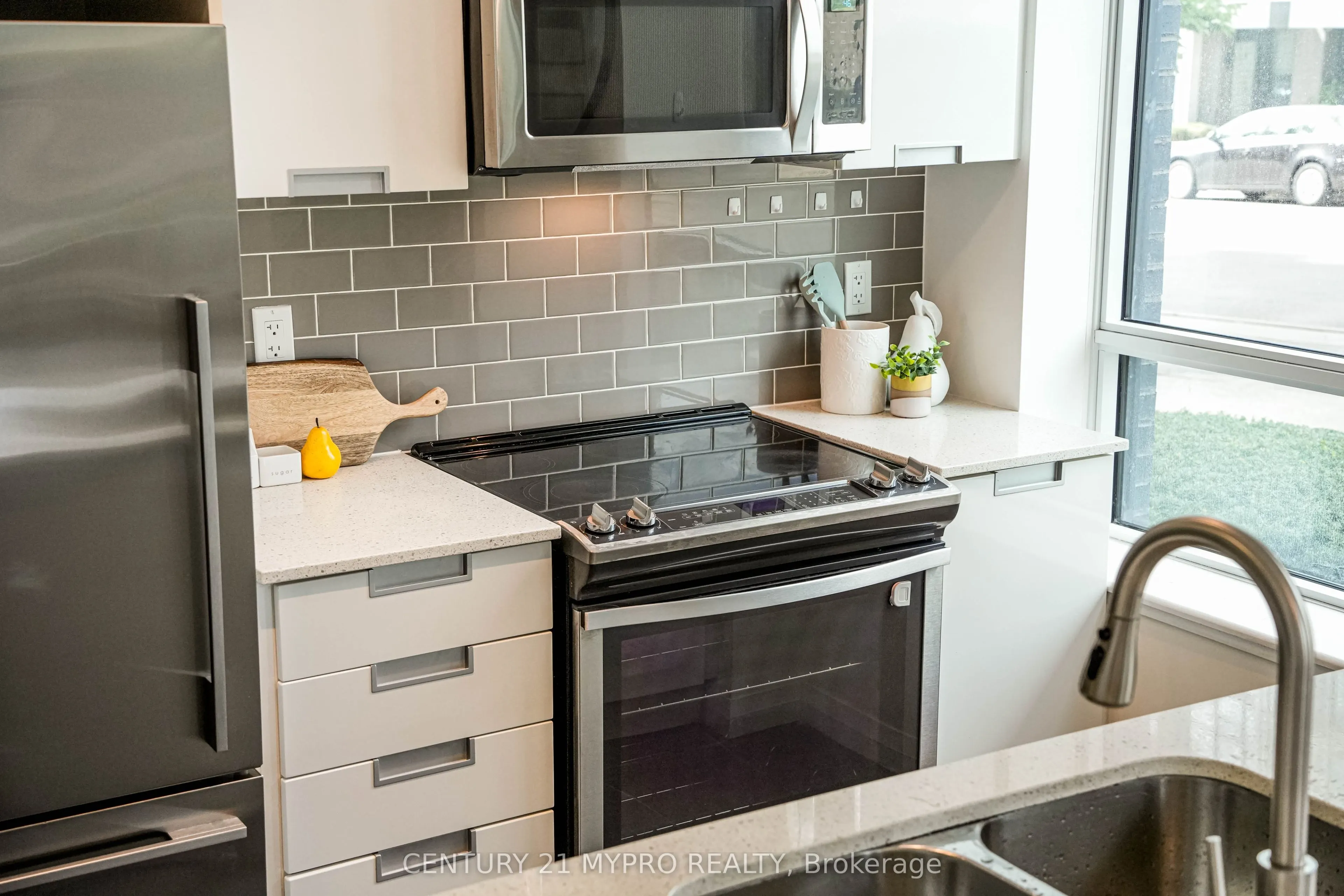 55 Eglinton Avenue W #103