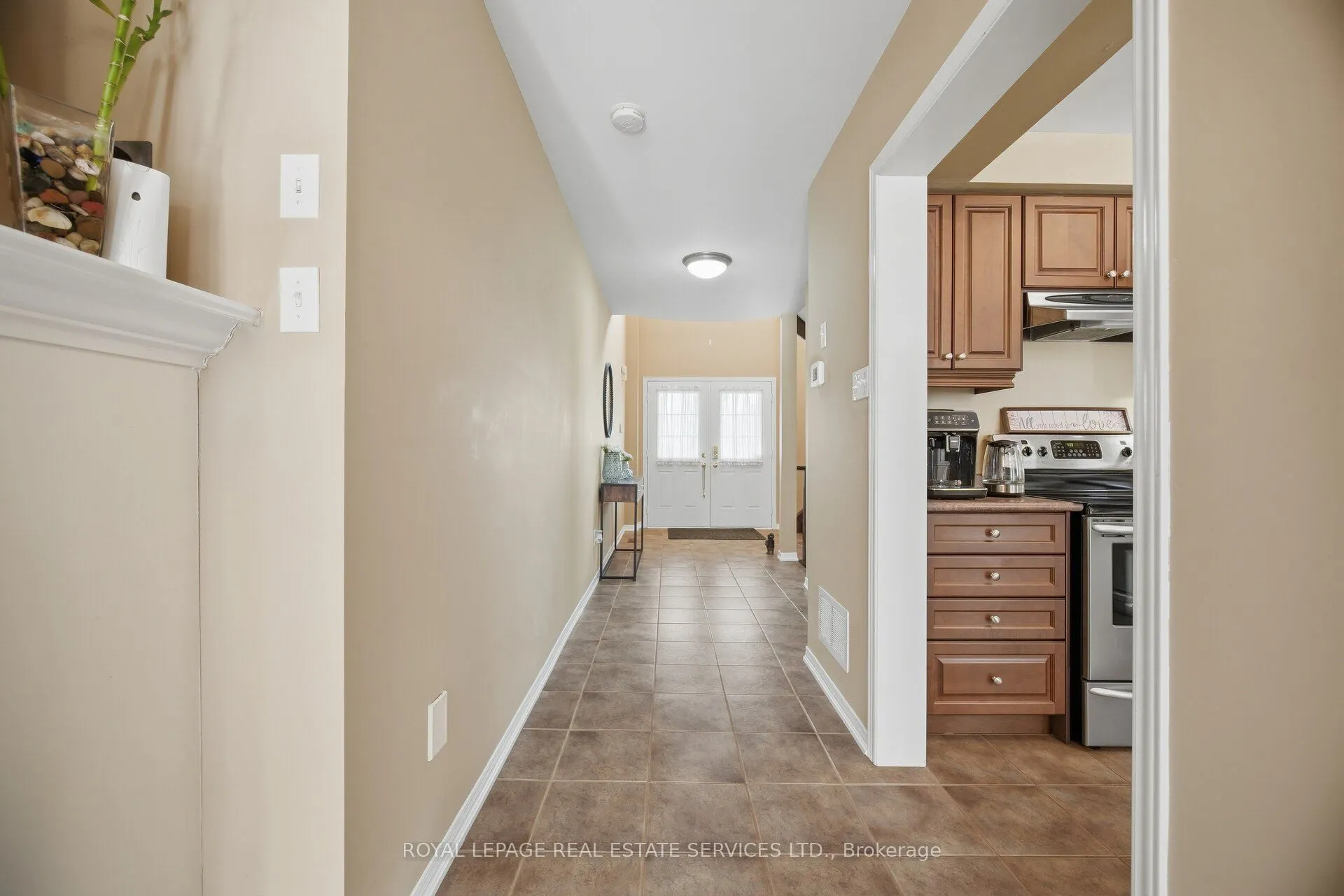 332 Duncan Lane N