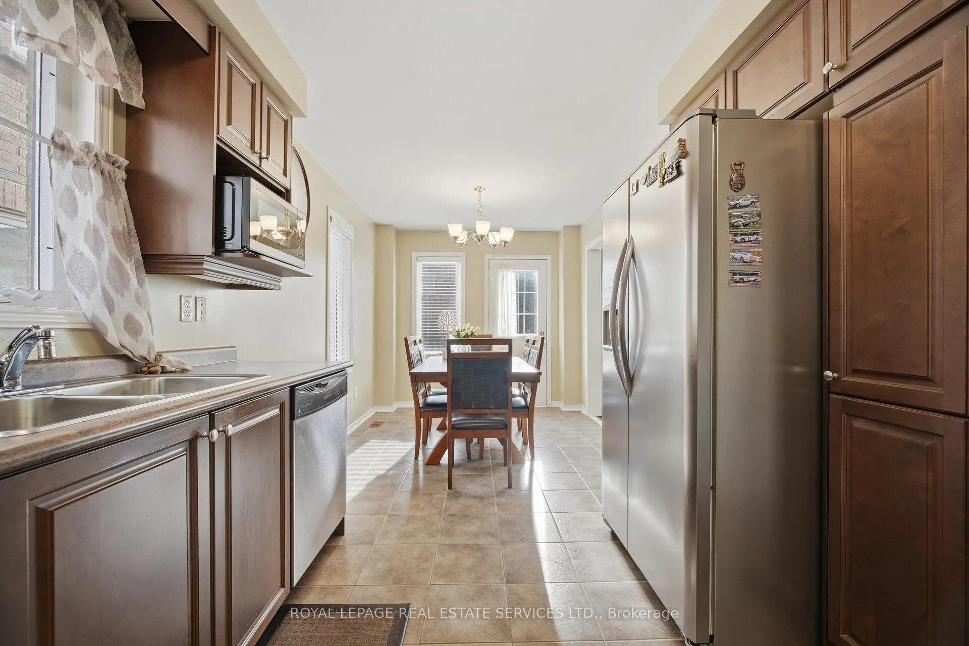332 Duncan Lane N