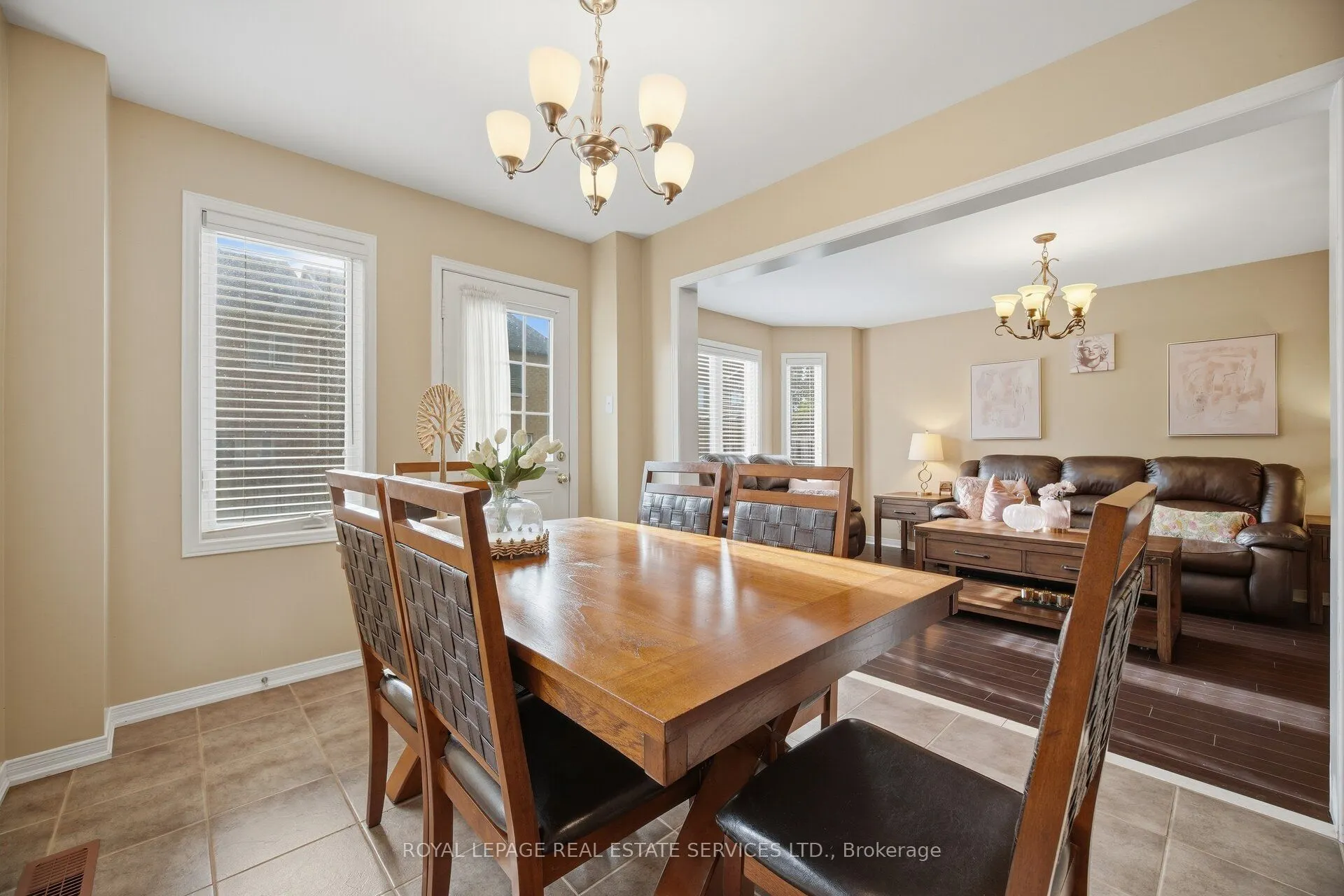 332 Duncan Lane N
