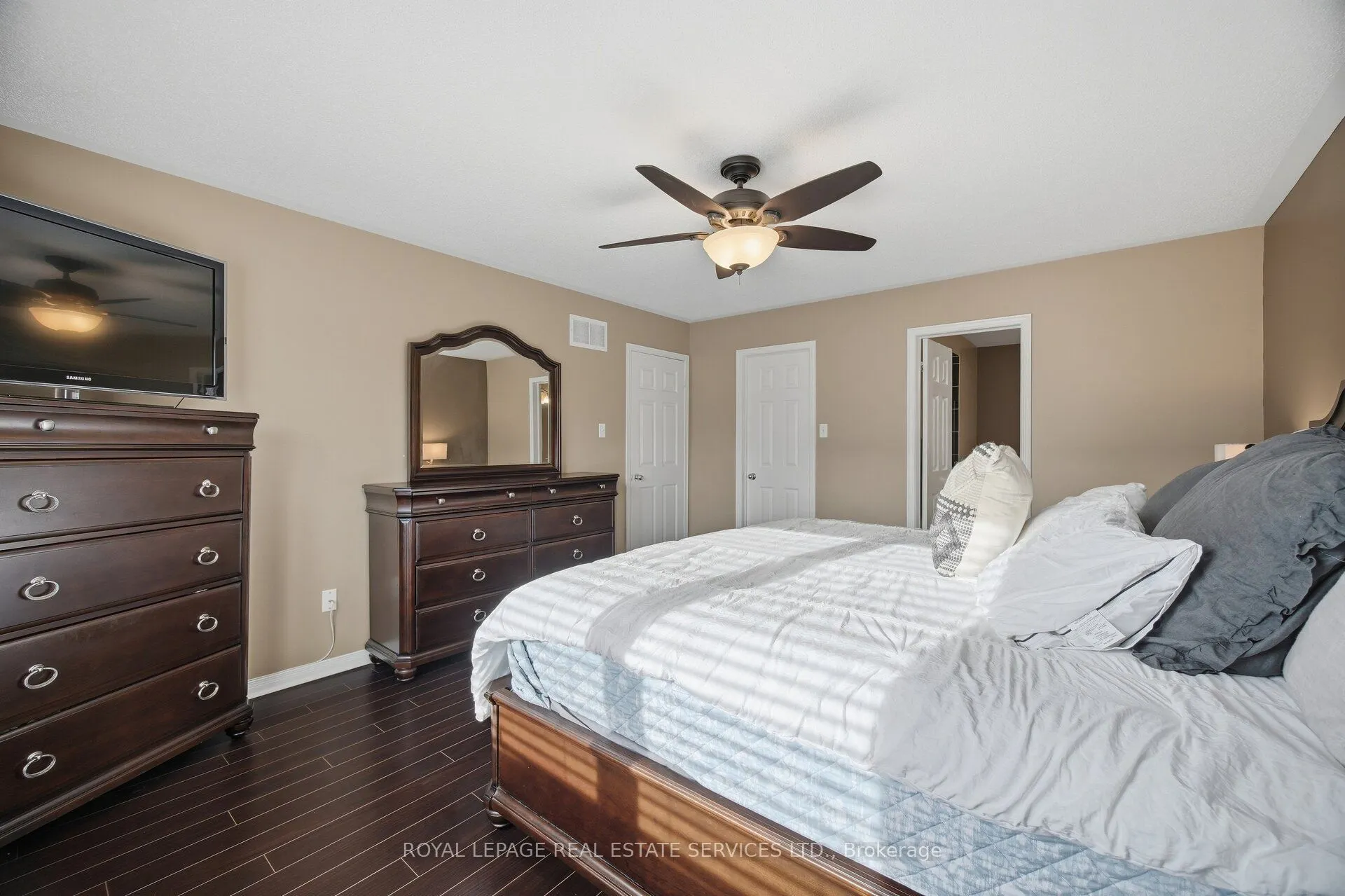 332 Duncan Lane N