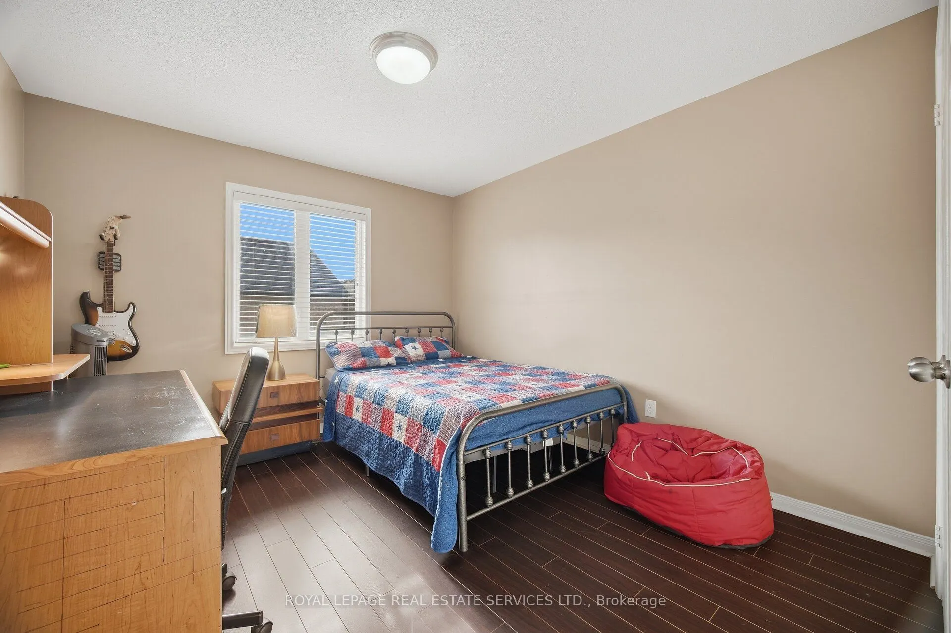 332 Duncan Lane N