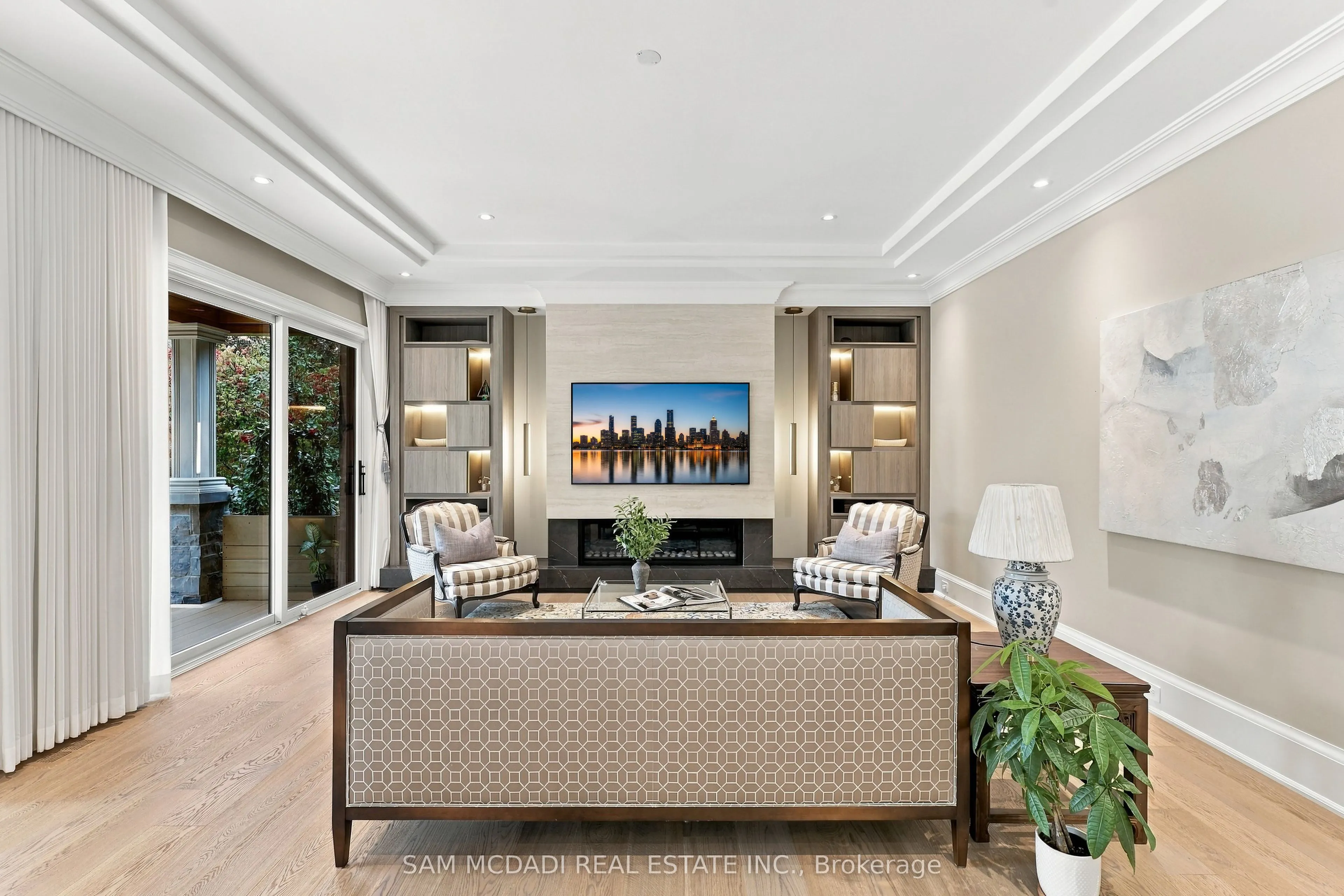 902 Parkland Avenue