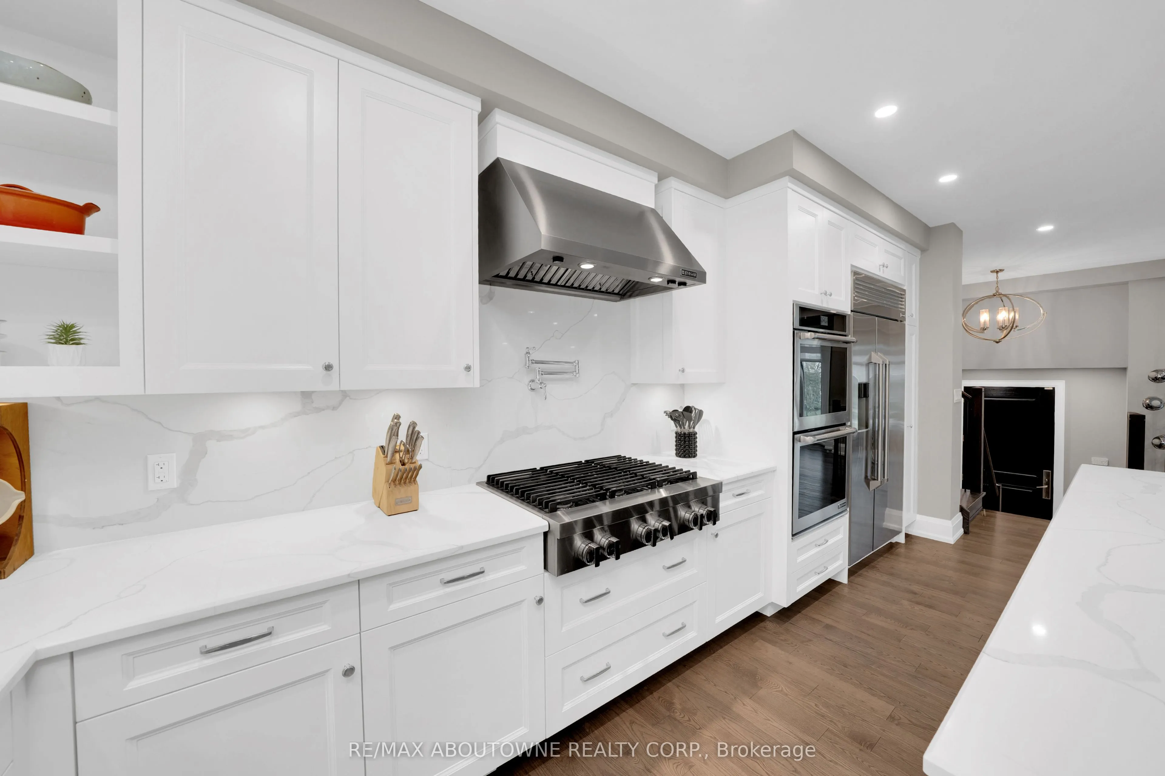 438 Southland Crescent