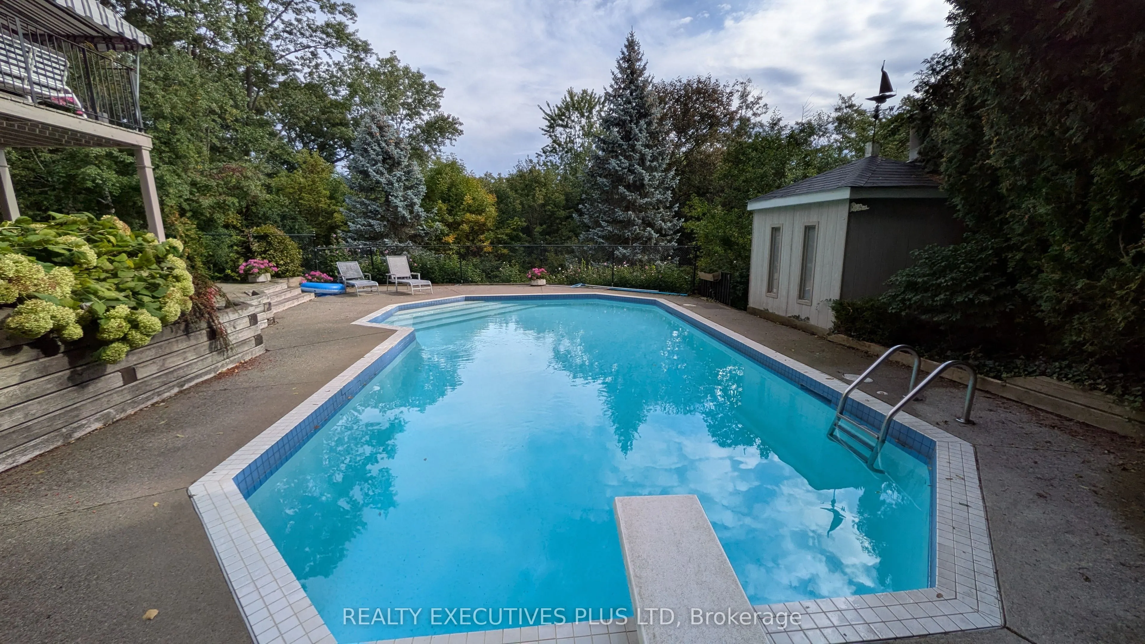 691 Nautalex Court
