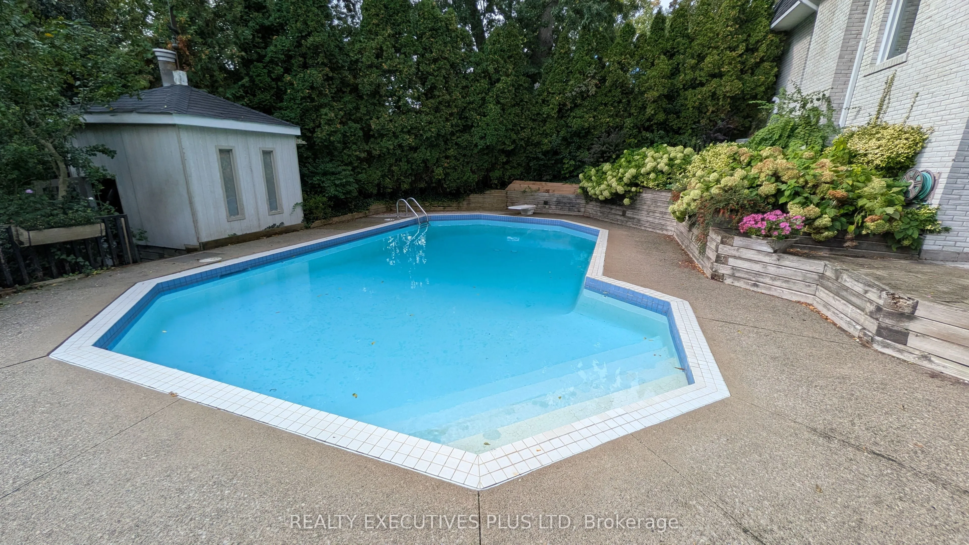 691 Nautalex Court