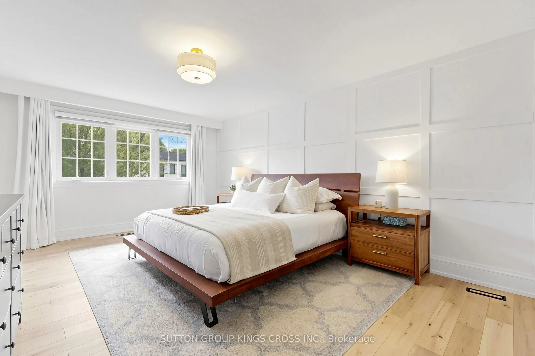 360 Isabella Avenue