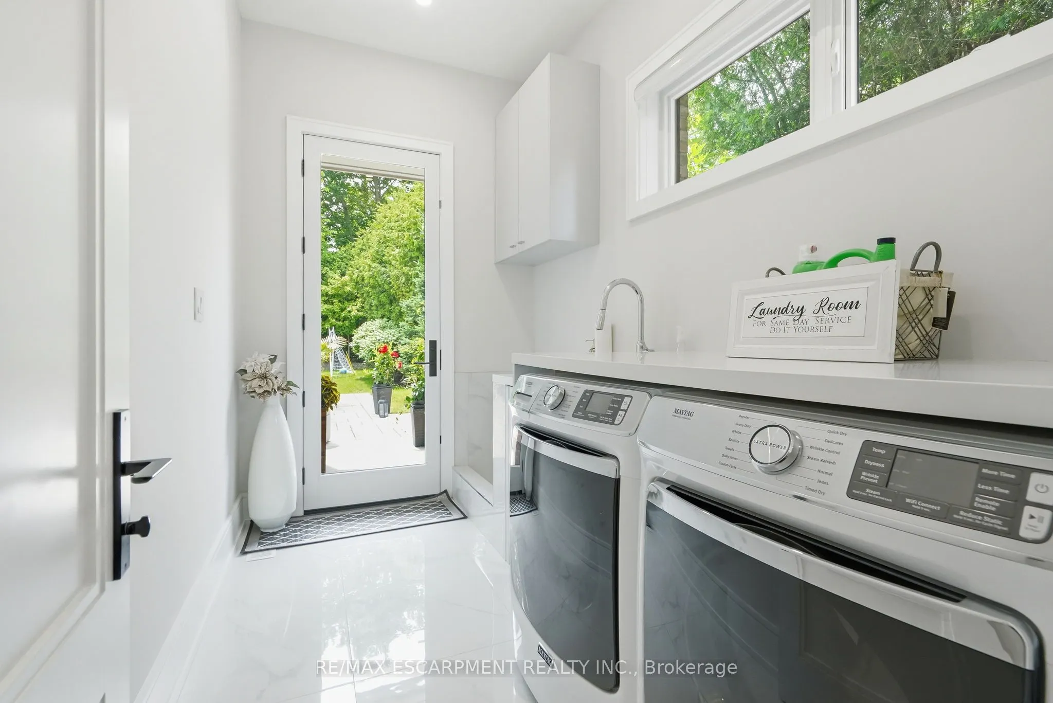 1544 Lochlin Trail