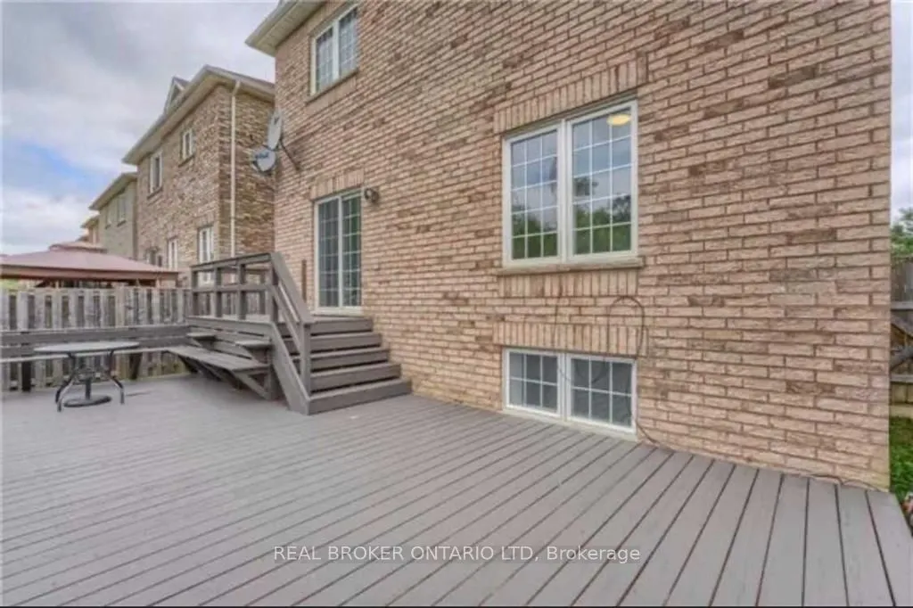 88 Sir Jacobs Crescent #(MAIN)