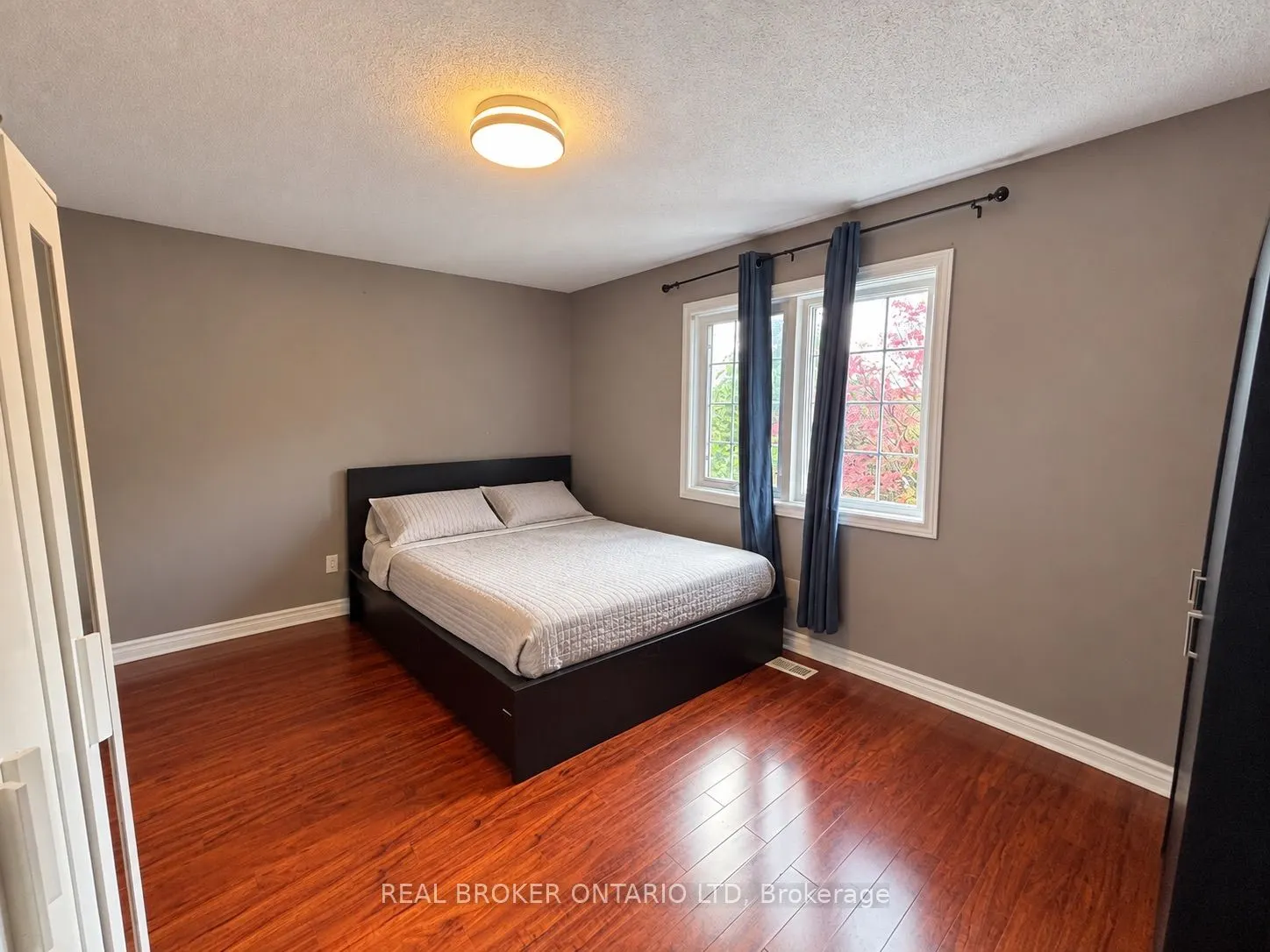 88 Sir Jacobs Crescent #(MAIN)