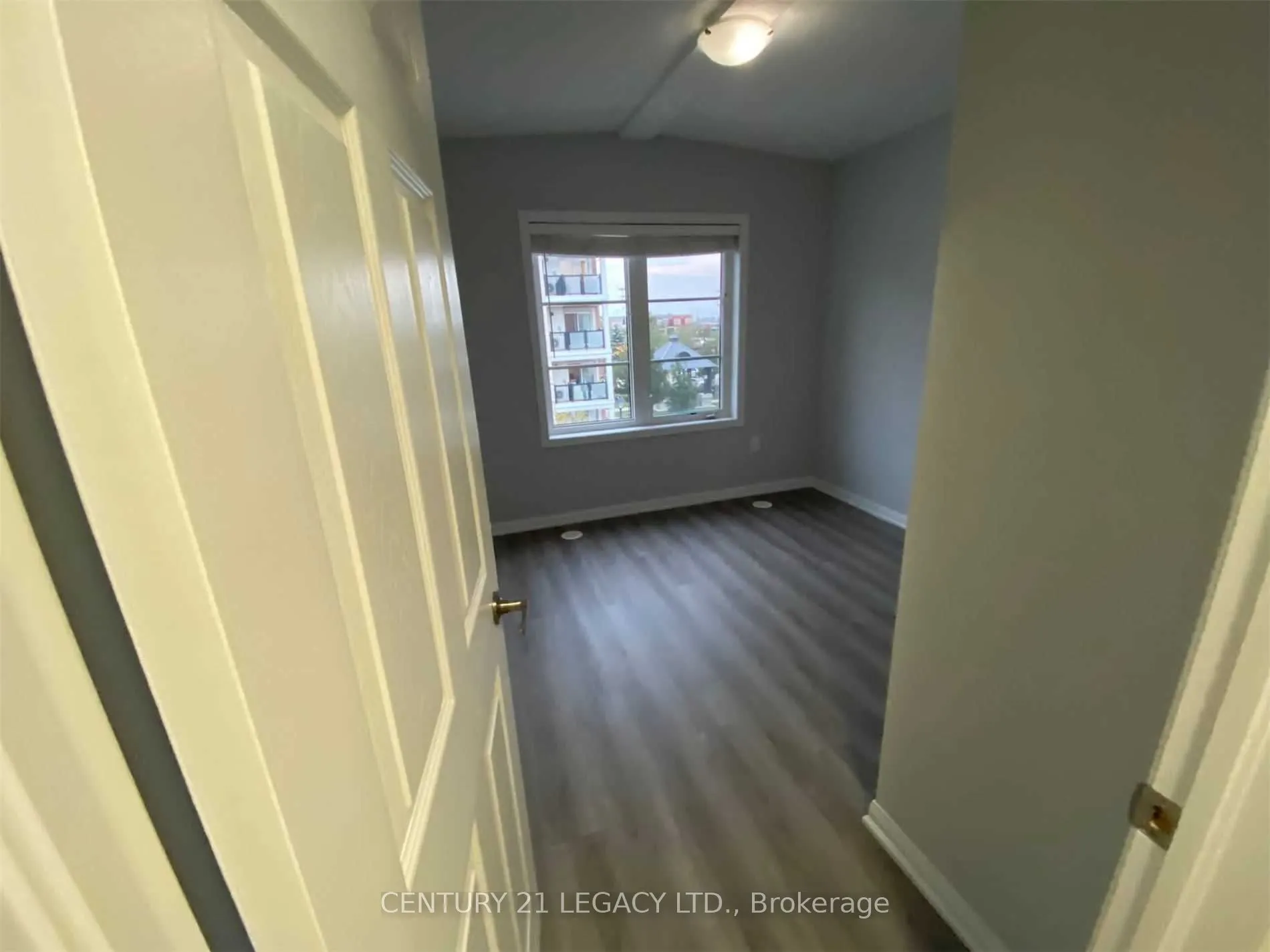 106 Baycliffe Crescent