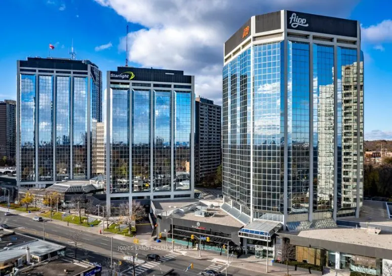 3300 Bloor Street W #1700