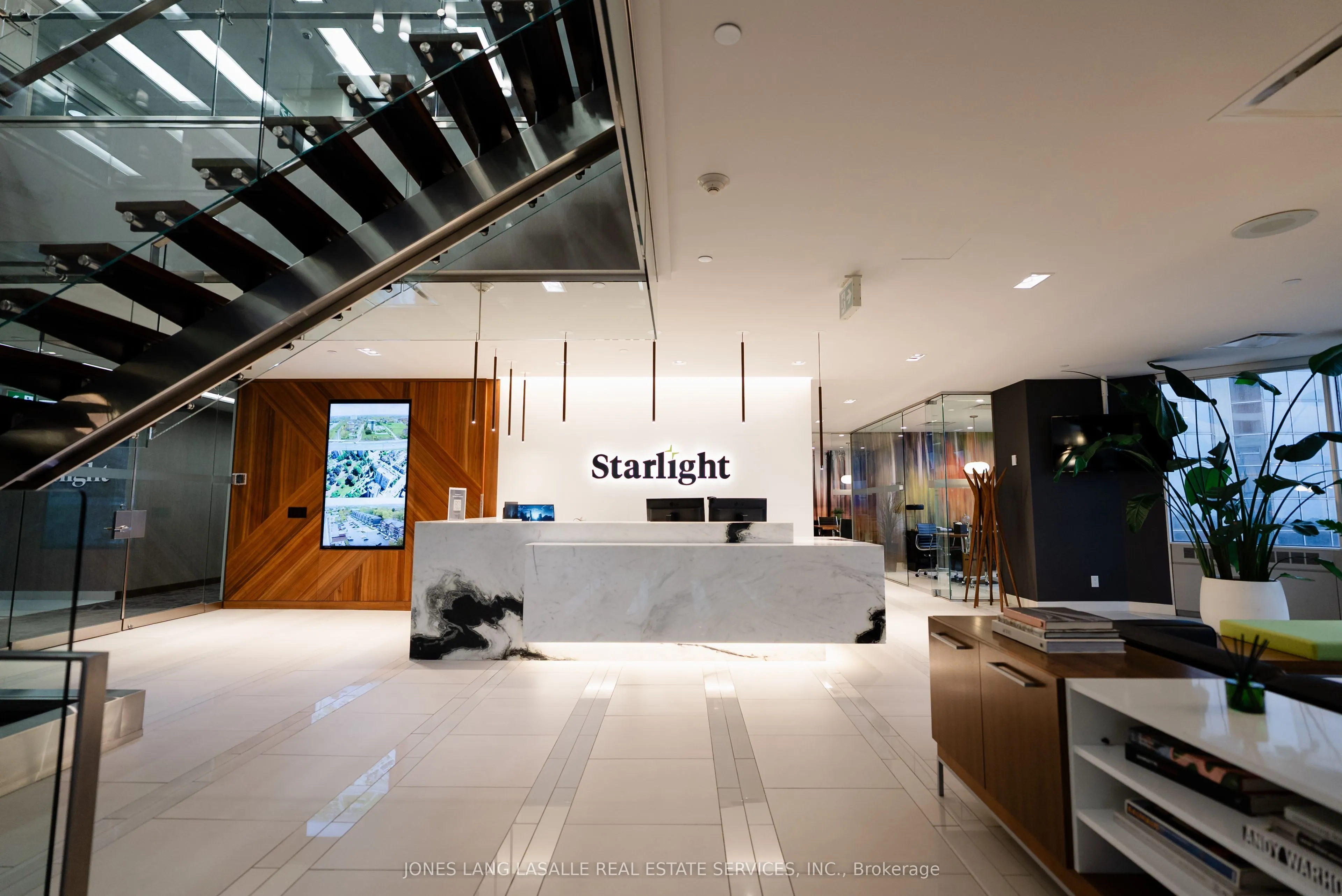 3250 Bloor Street W #200