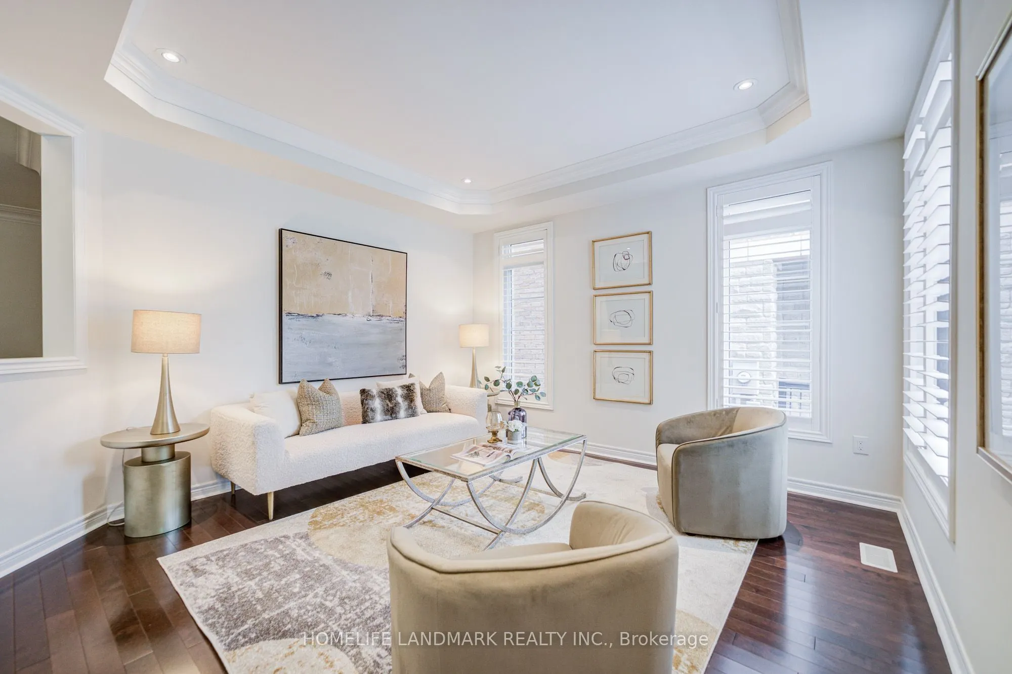 95 Hoey Crescent