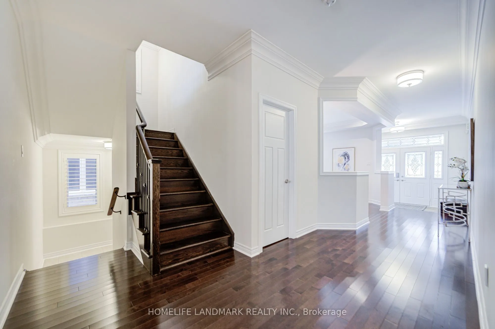 95 Hoey Crescent
