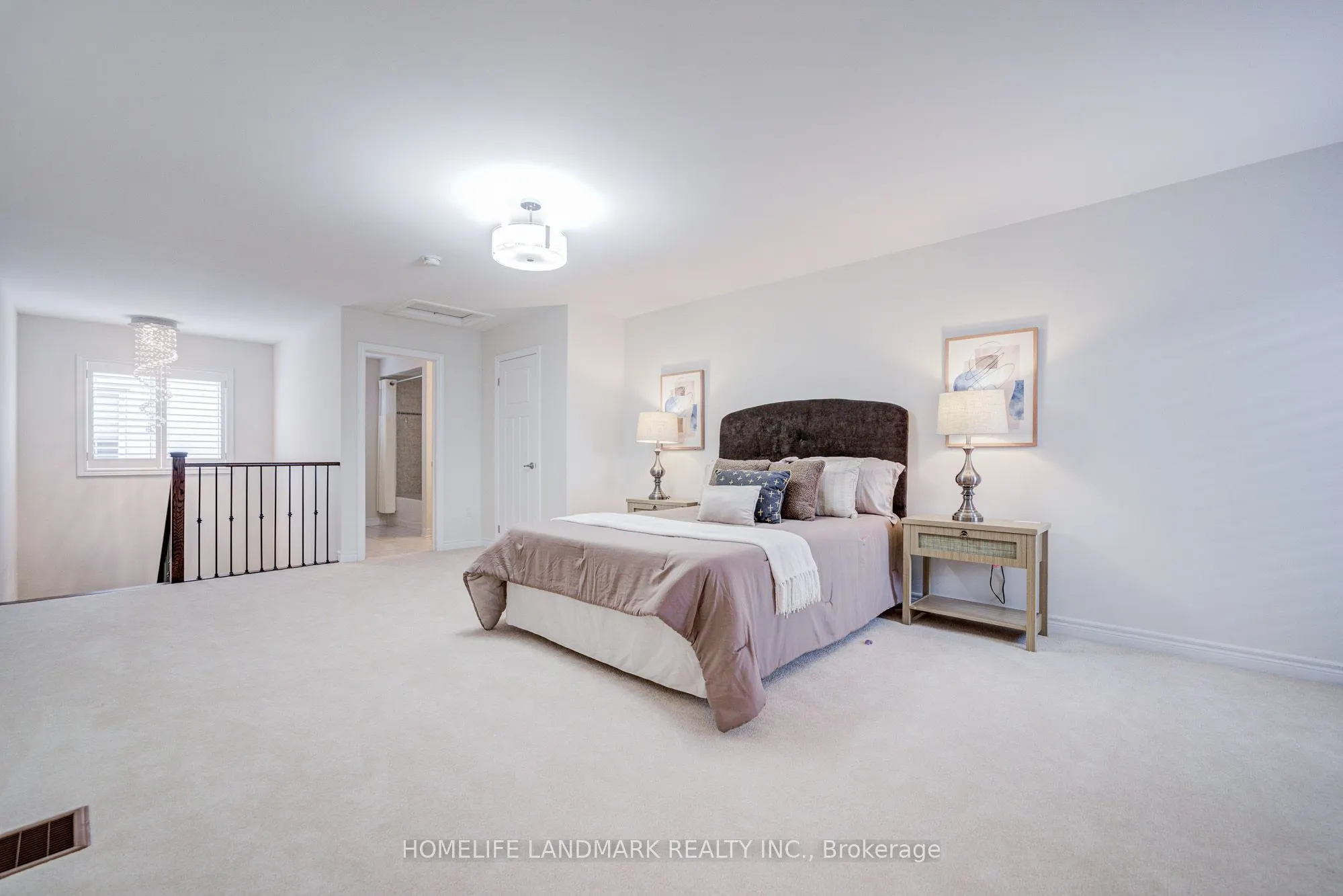 95 Hoey Crescent