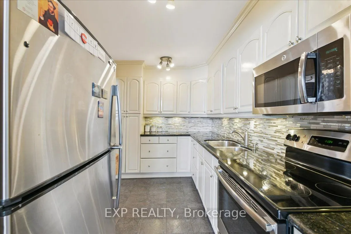 44 Longbourne Drive #412