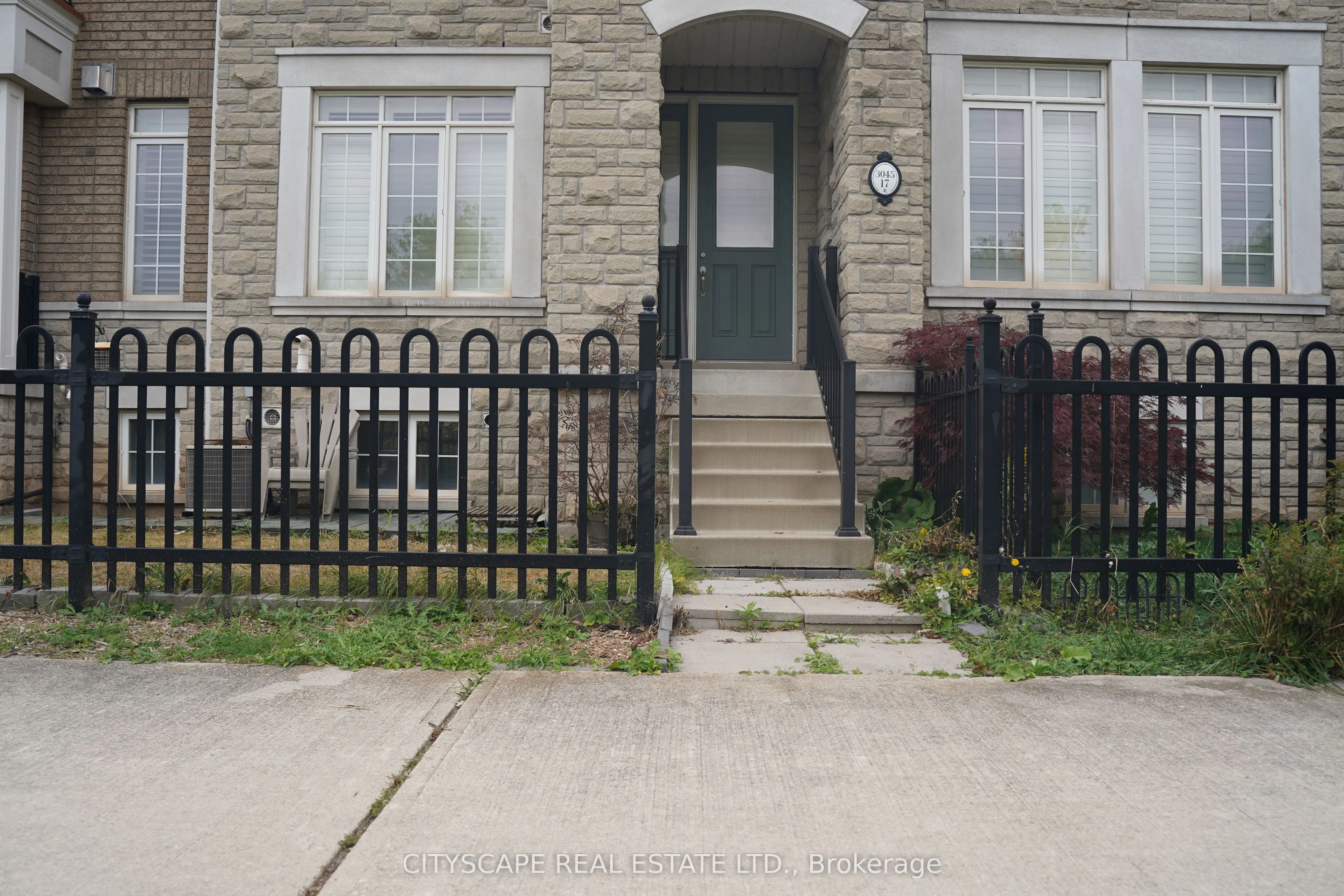 3045 Gladeside Avenue #17