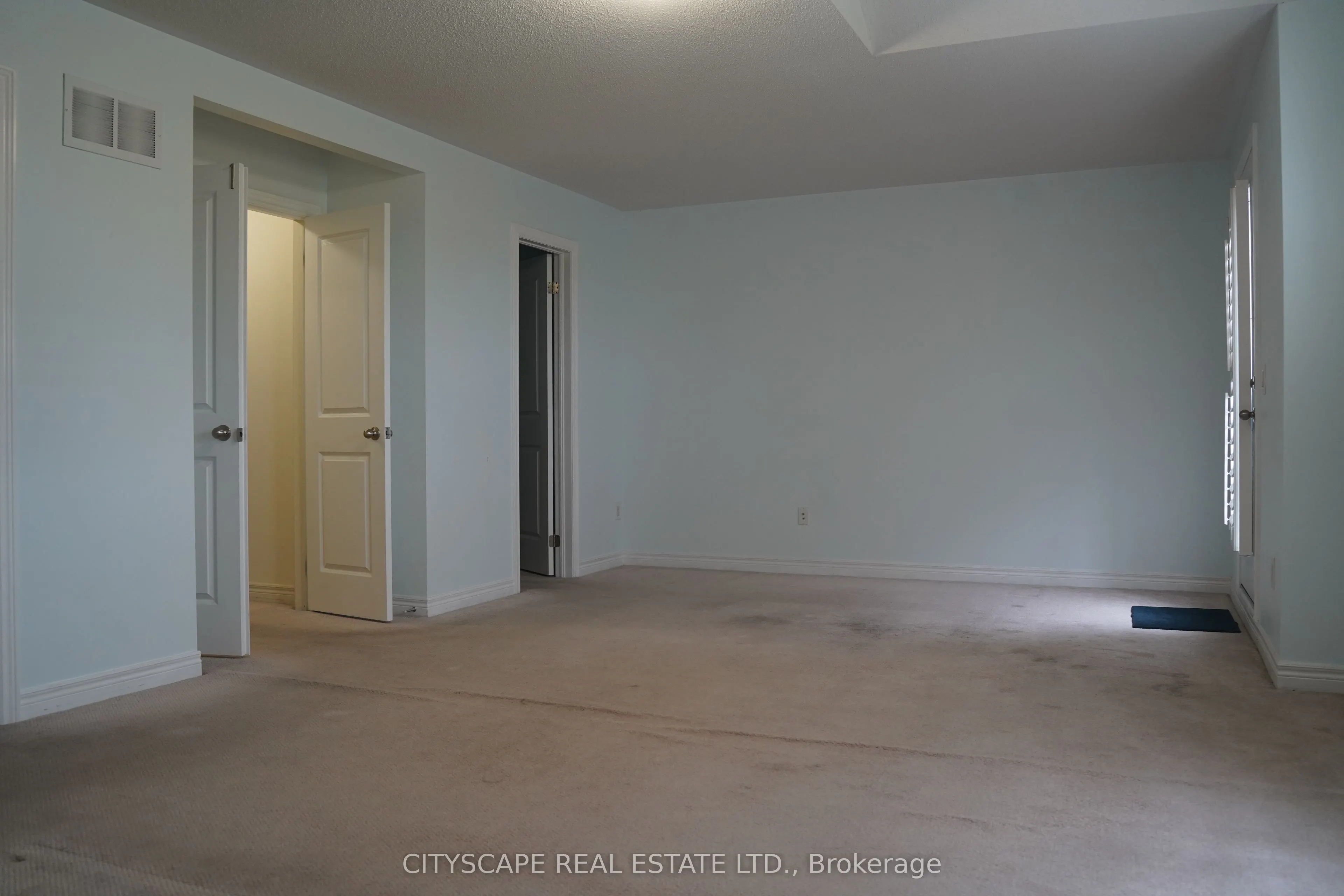 3045 Gladeside Avenue #17