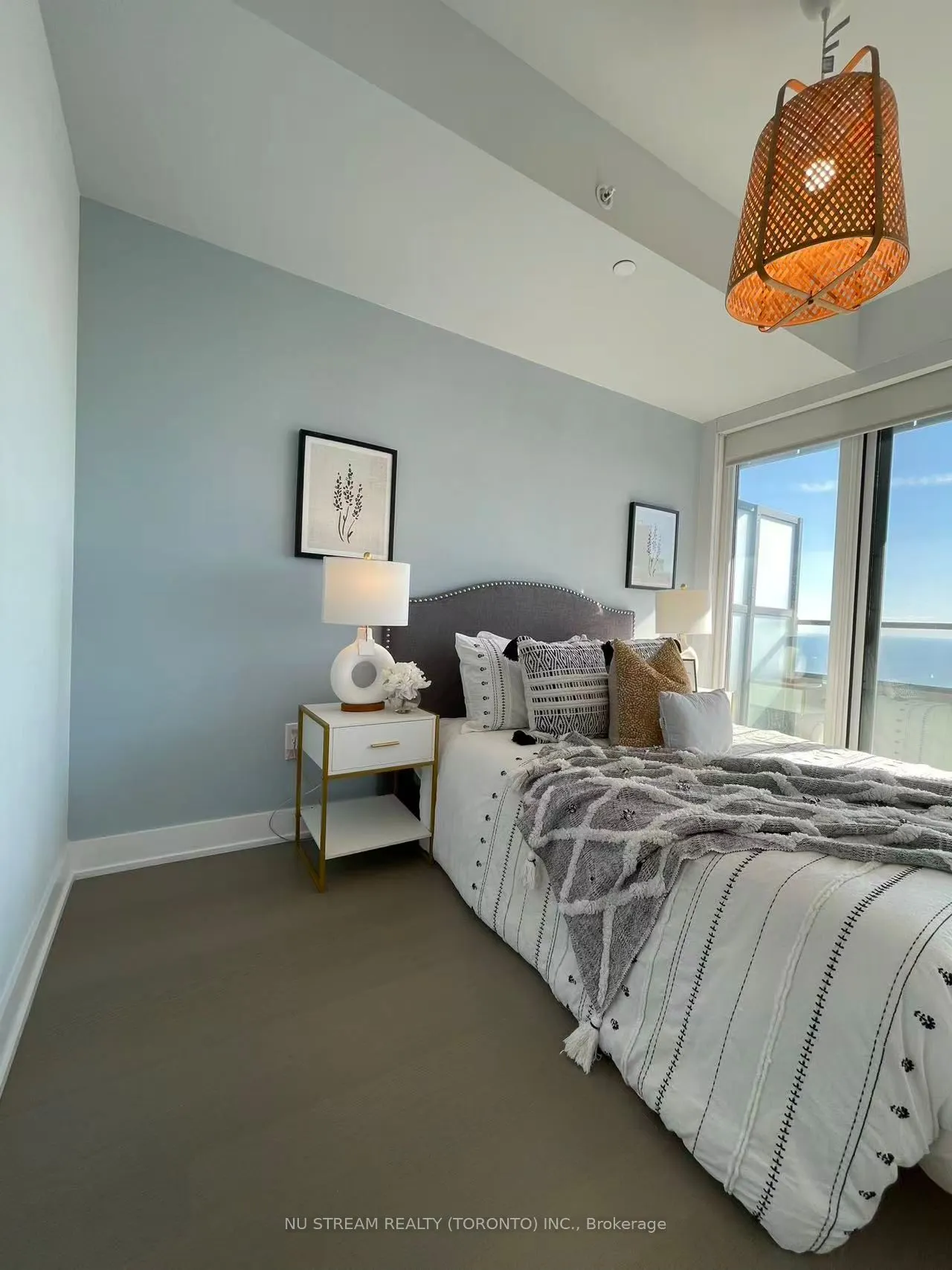 30 Shore Breeze Drive #3721