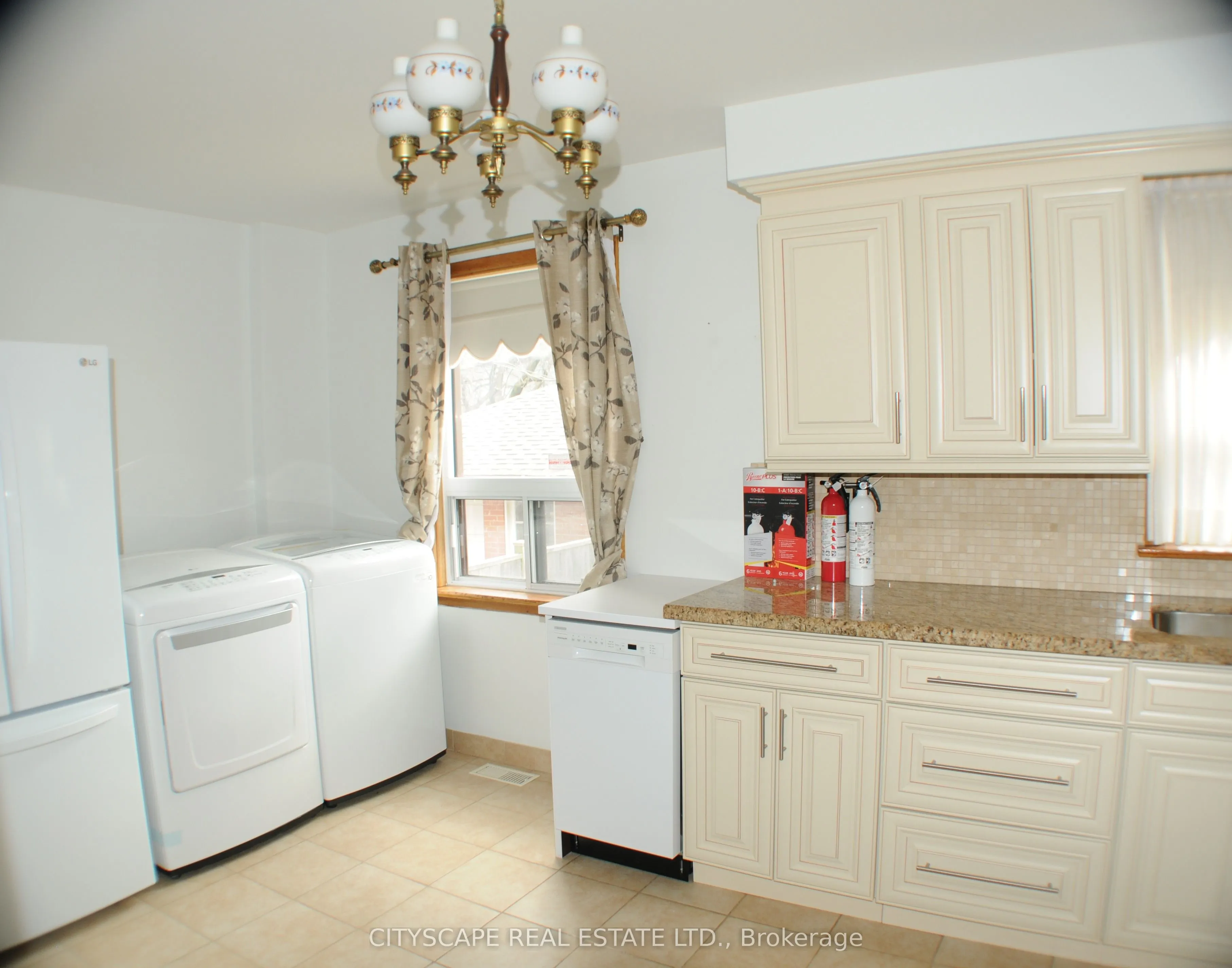 49 Algoma Street #Upper floor