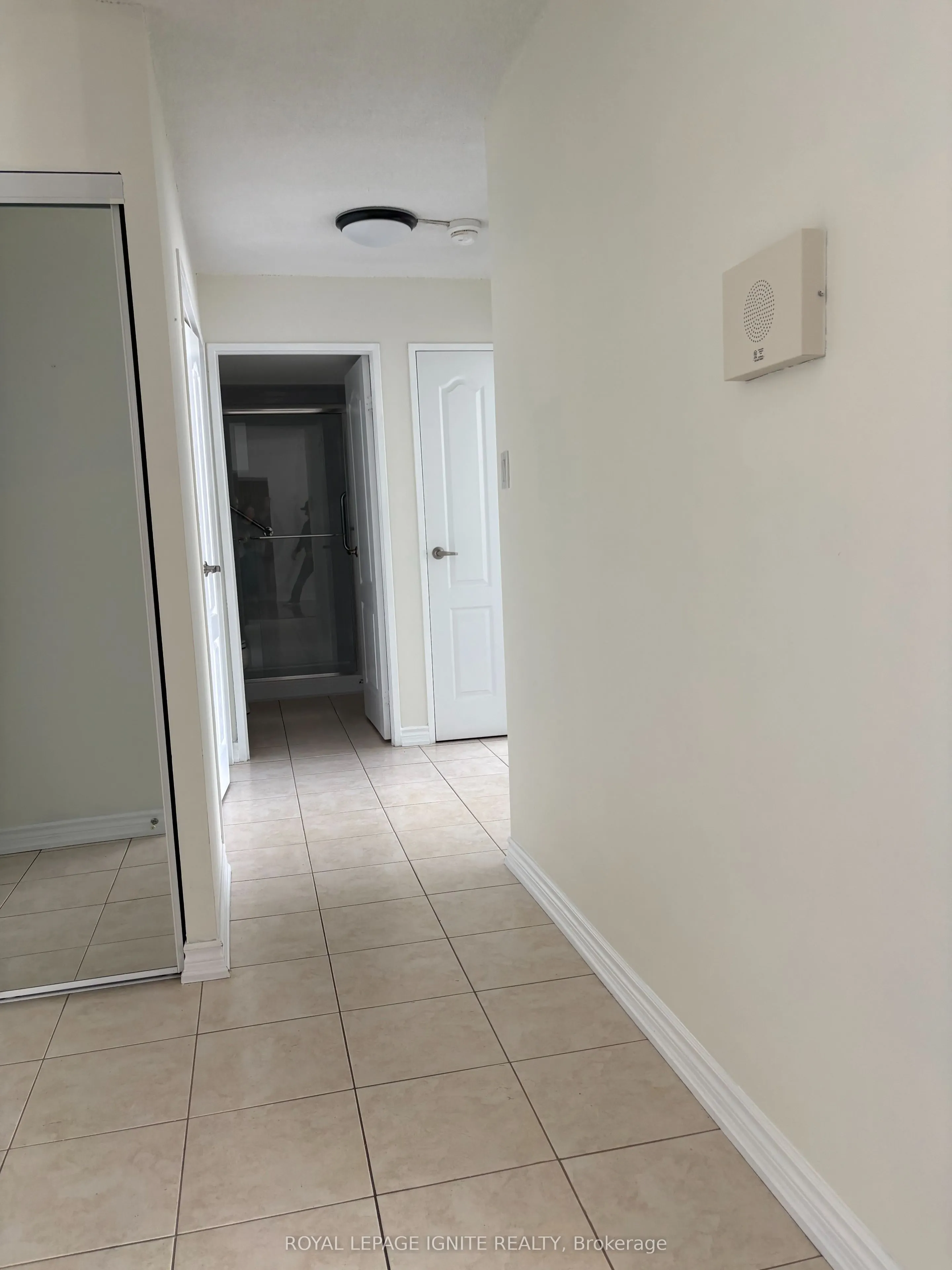 3590 Kaneff Crescent #1105