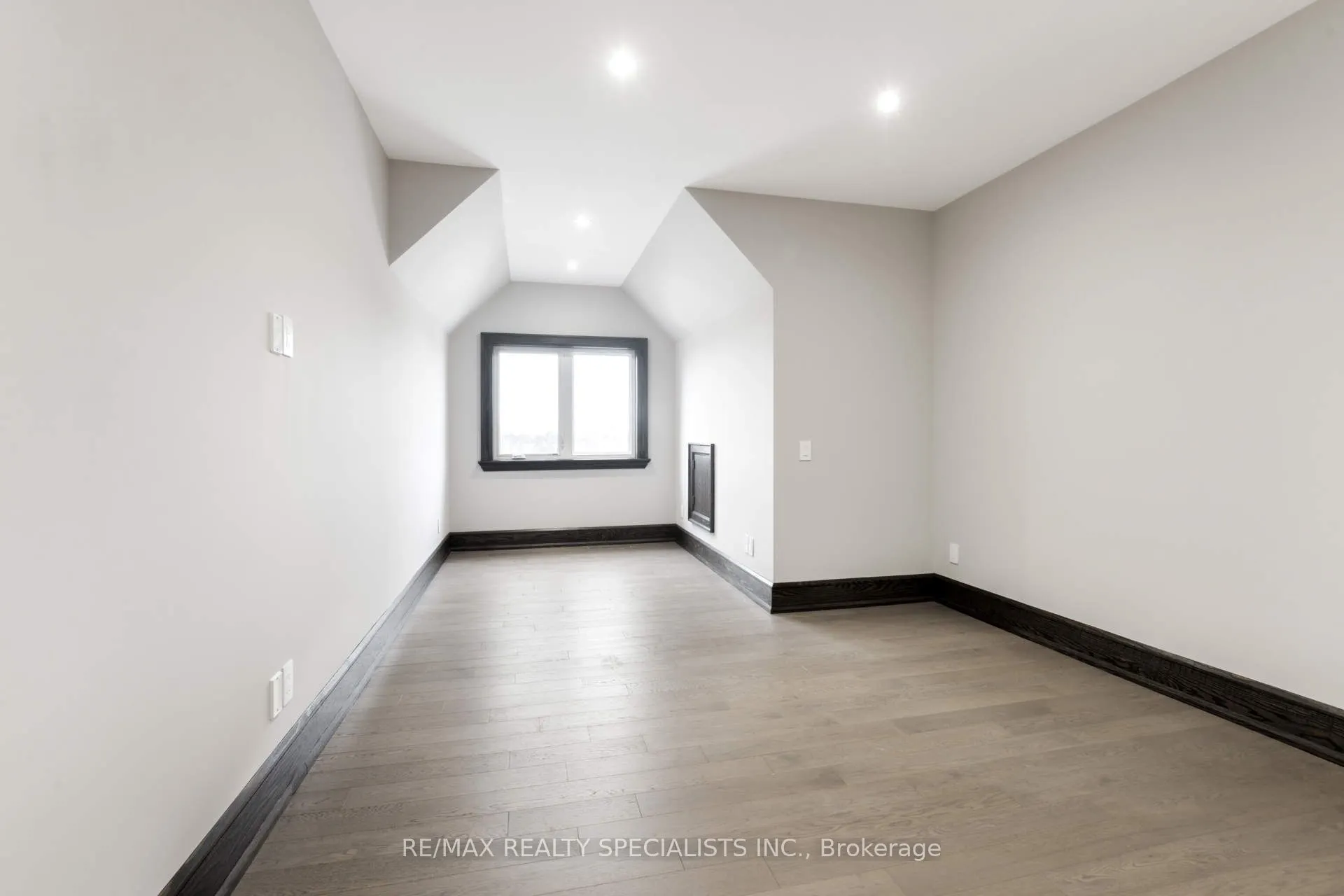 31 Ferrara Drive